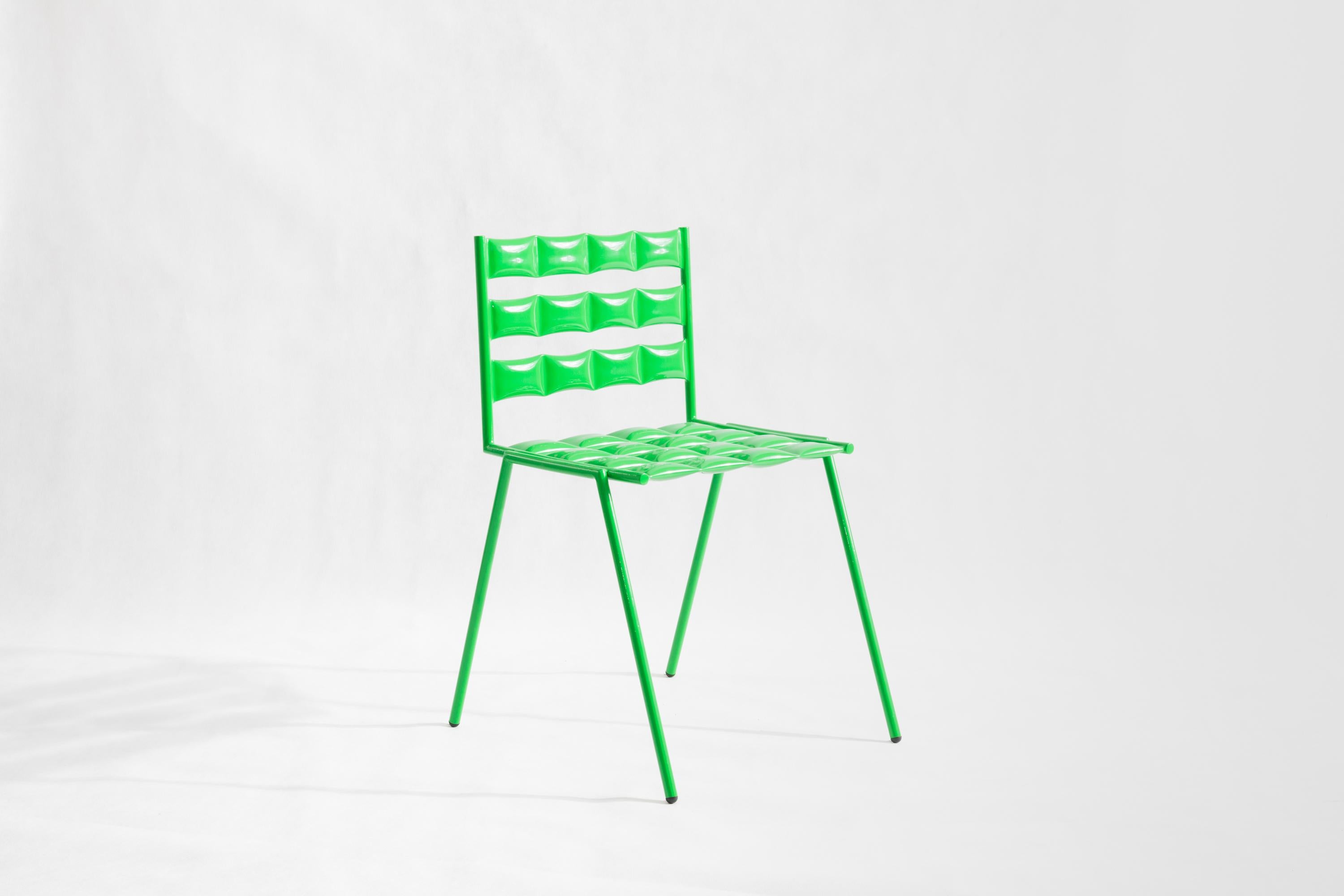 Cosmic Chair von  Mati Sipiora (Postmoderne) im Angebot