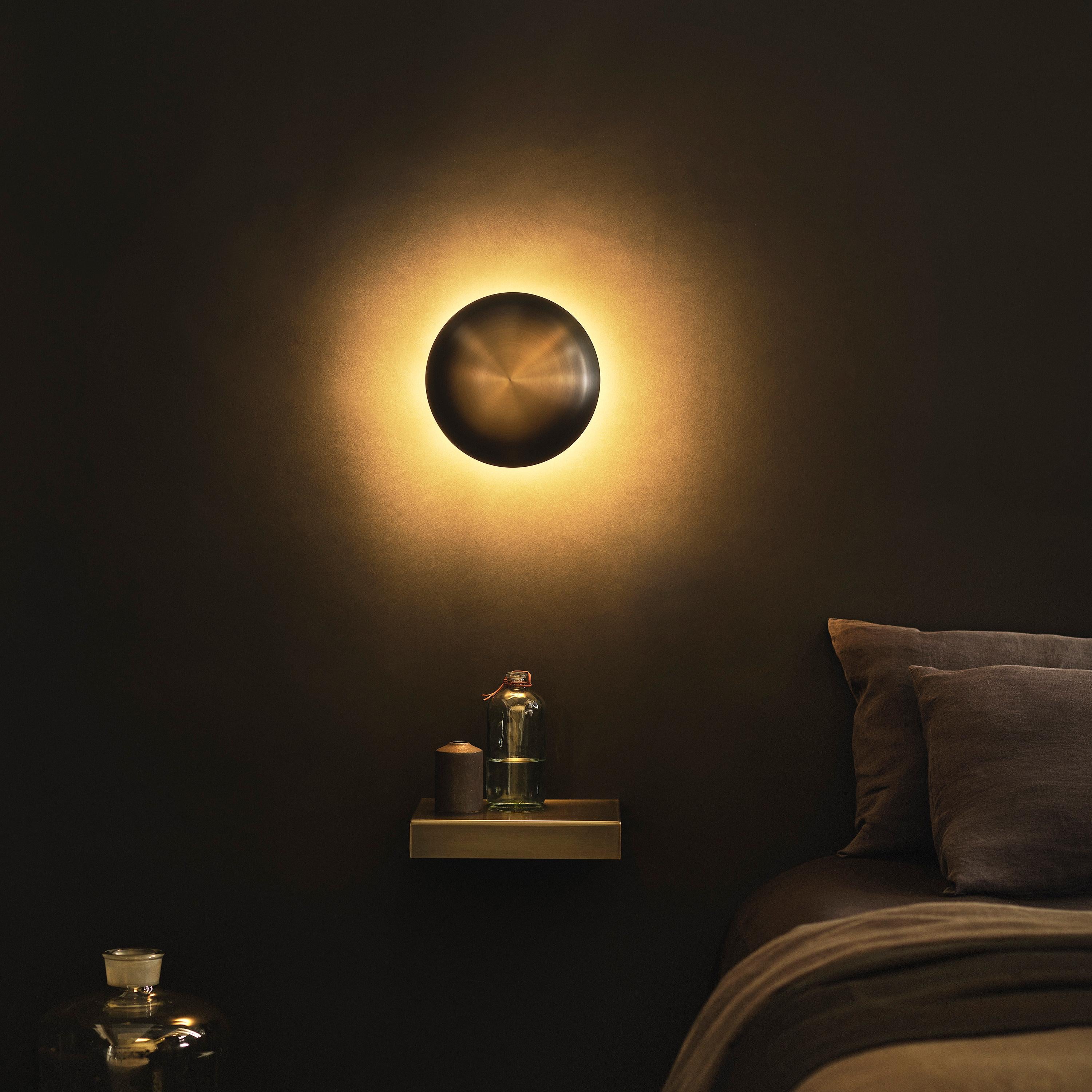 Applique murale Cosmic 'Comet Ore 20' en laiton patiné de couleur bronze en vente 3