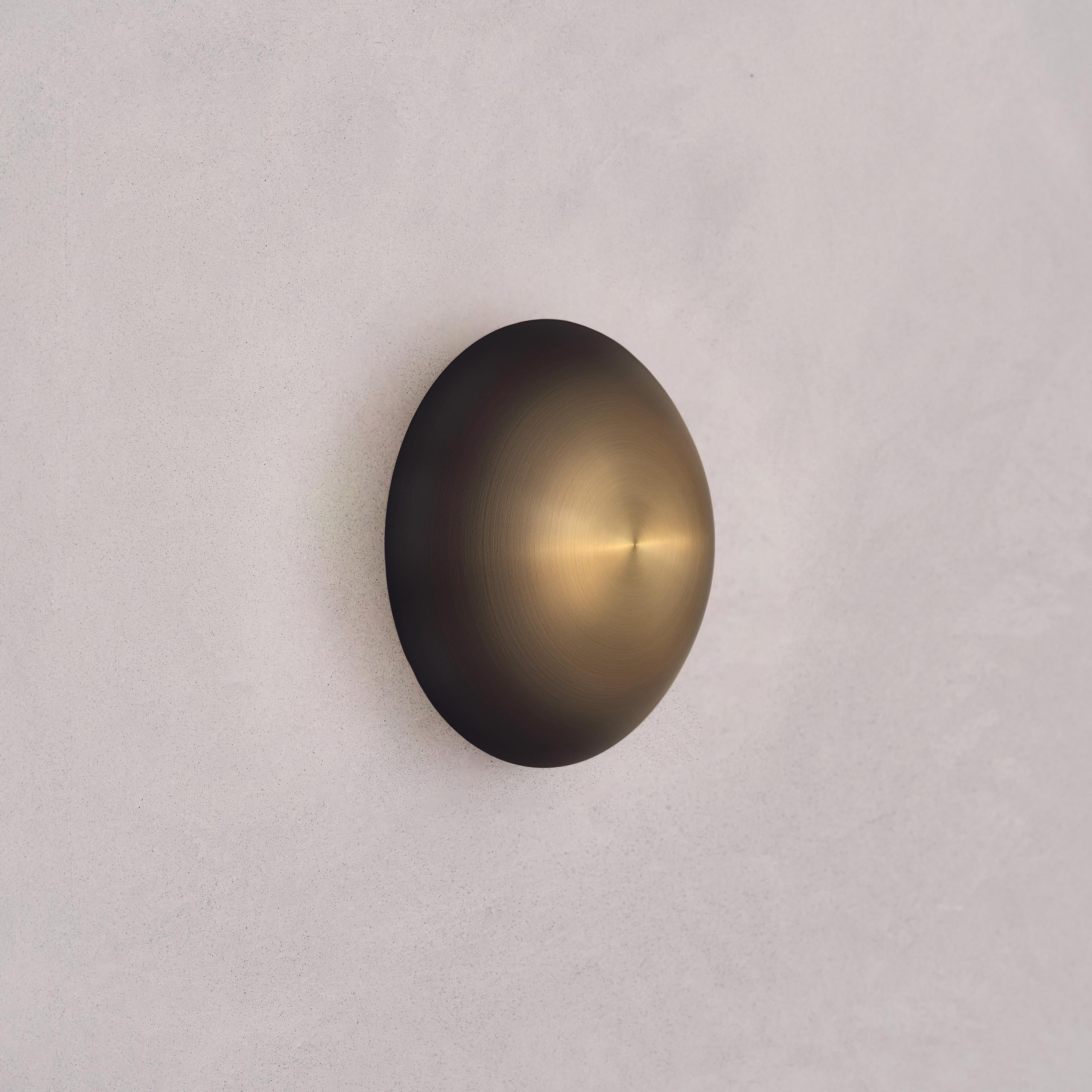 British Cosmic 'Comet Ore 26' Bronze Gradient Patinated Brass Wall Light, Sconce For Sale