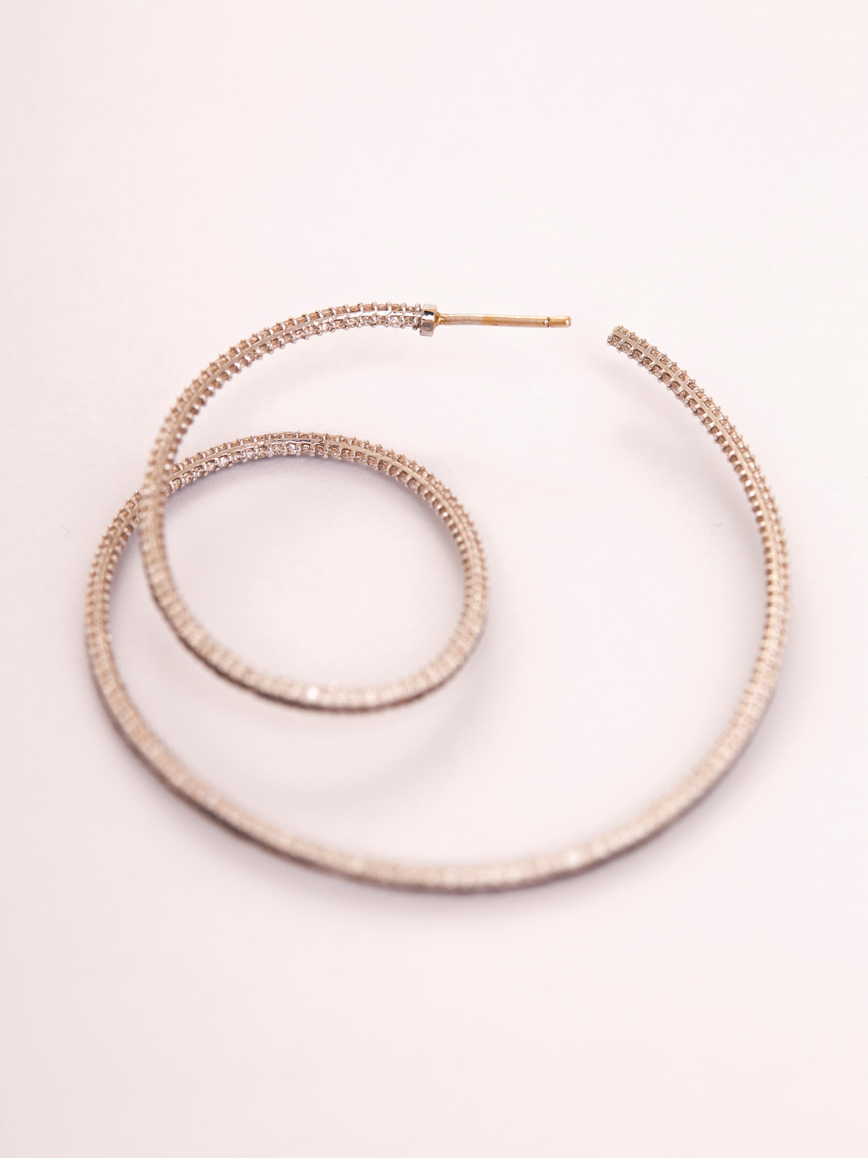 Aros Cósmicos Día y Noche - Oro 18kt, Diamantes Blanco y Negro en venta 3