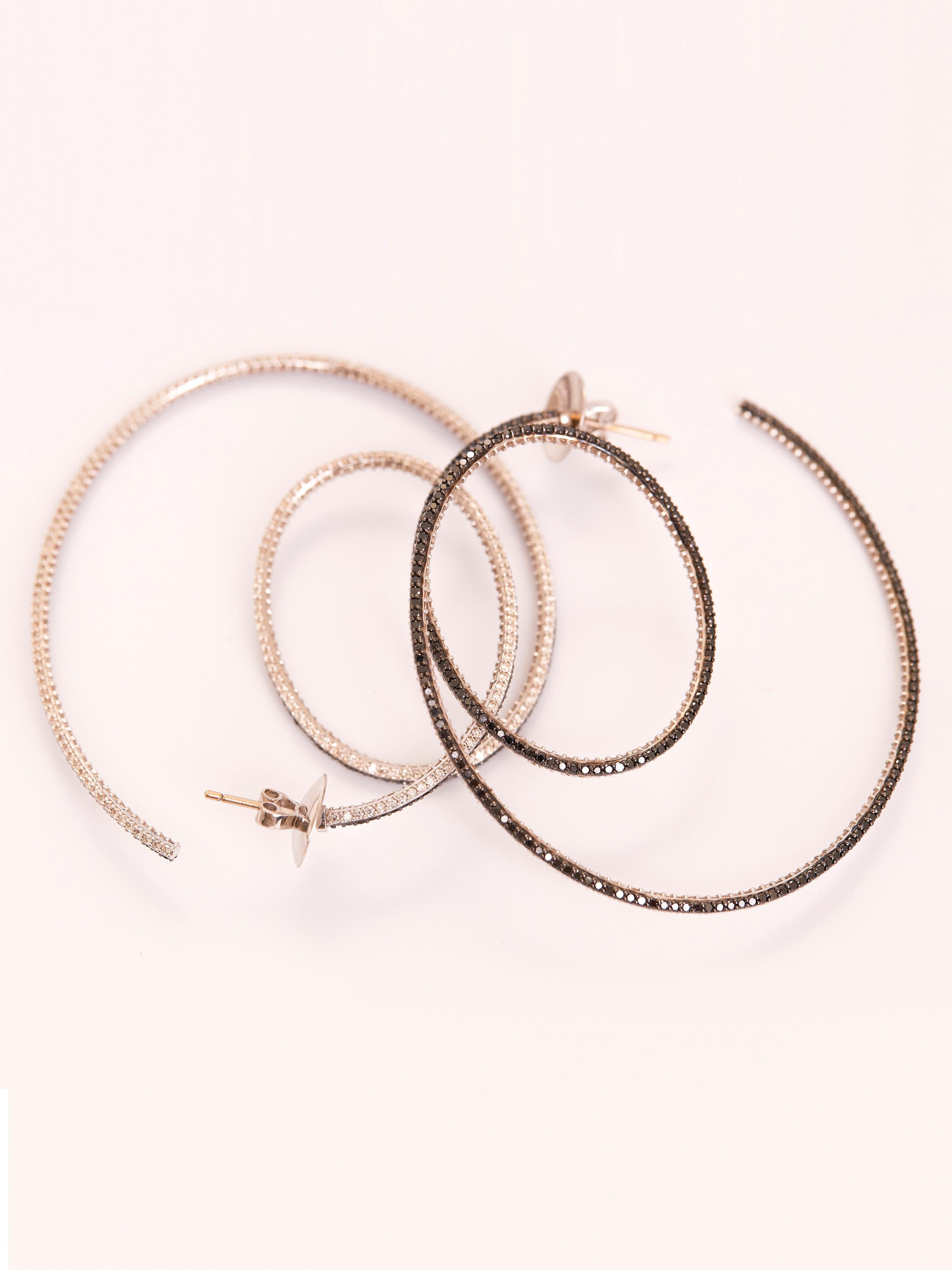 Aros Cósmicos Día y Noche - Oro 18kt, Diamantes Blanco y Negro en venta 2