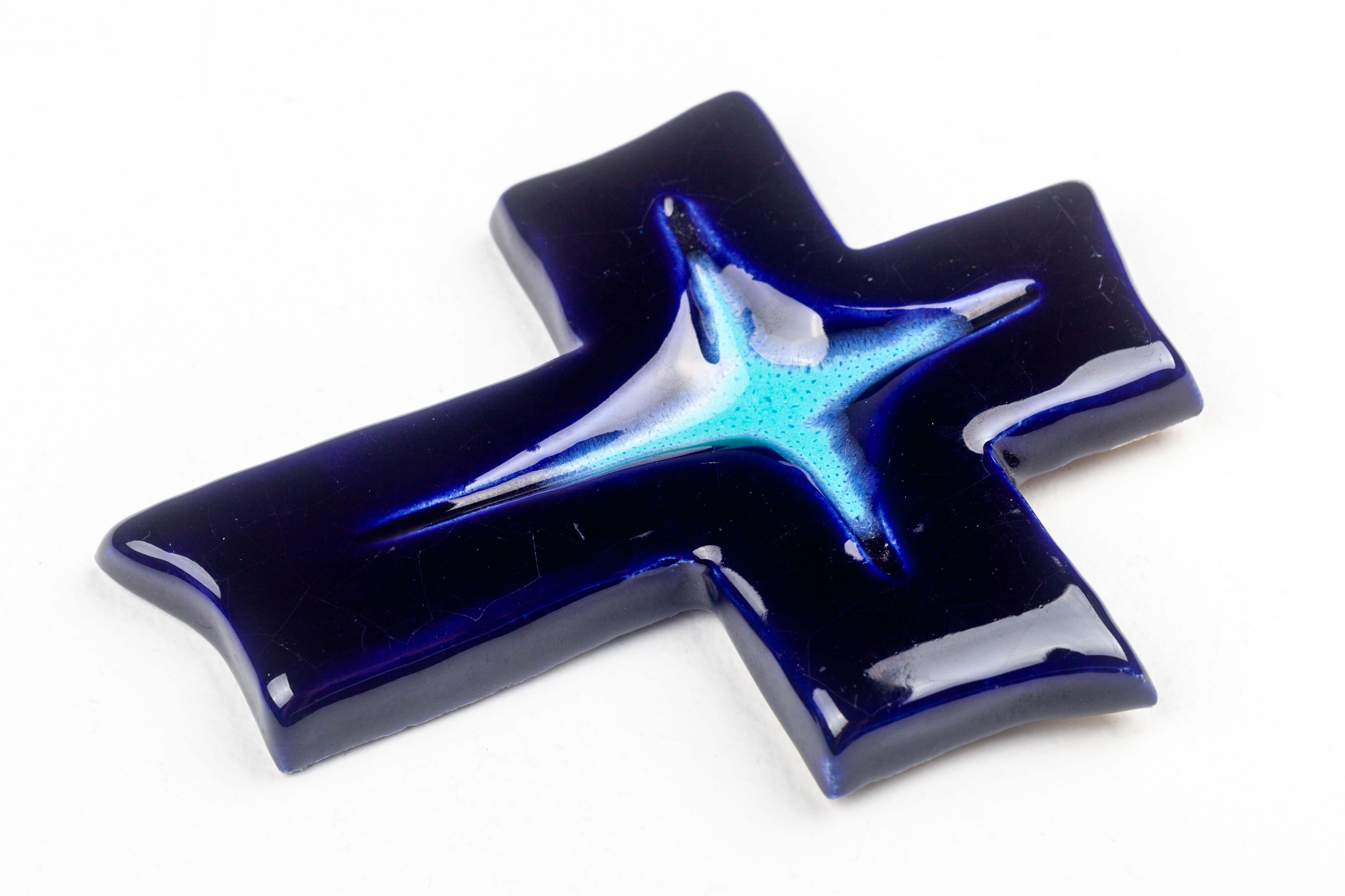 Cosmic Midnight Blue Mid-Century Ceramic Cross For Sale 4