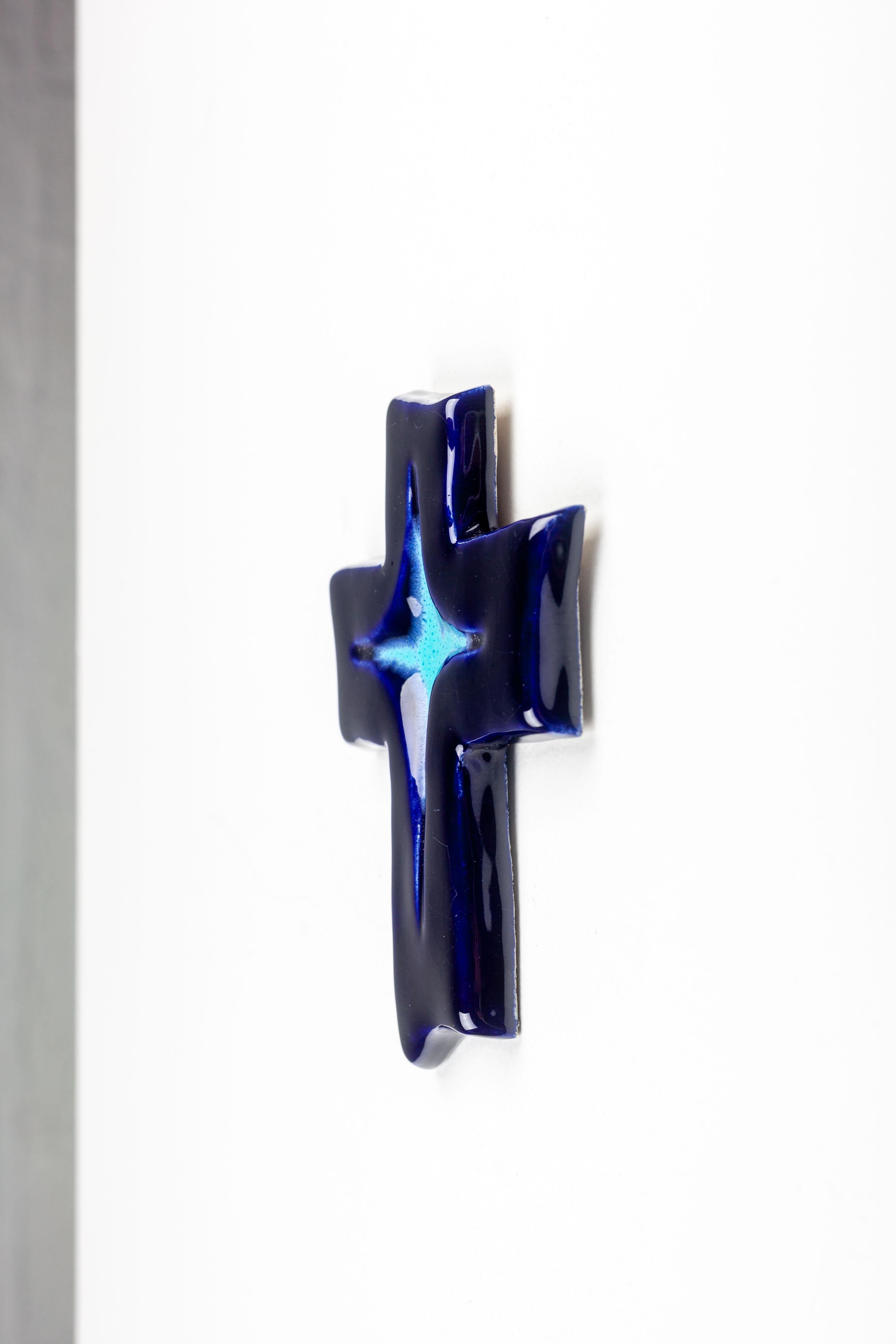 Mid-Century Modern Cosmic Midnight Blue Mid-Century Ceramic Cross For Sale