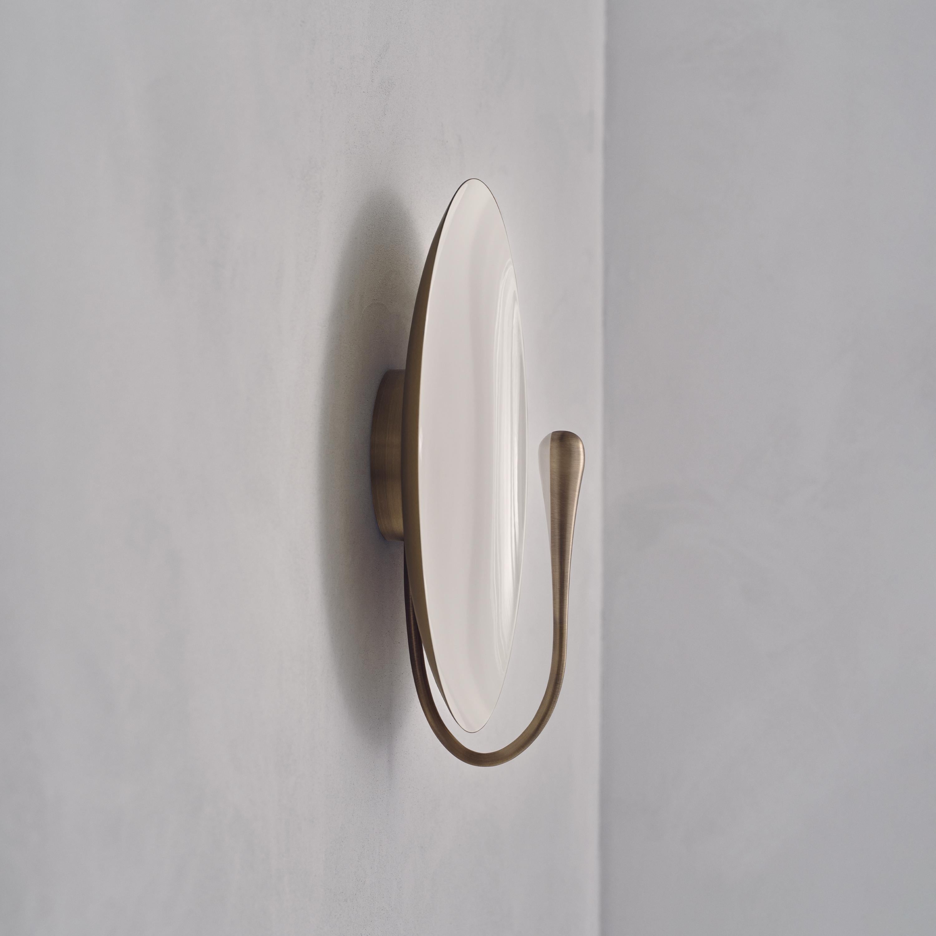 'Cosmic Purion' White Lacquered Brass Contemporary Wall Light, Sconce For Sale 2