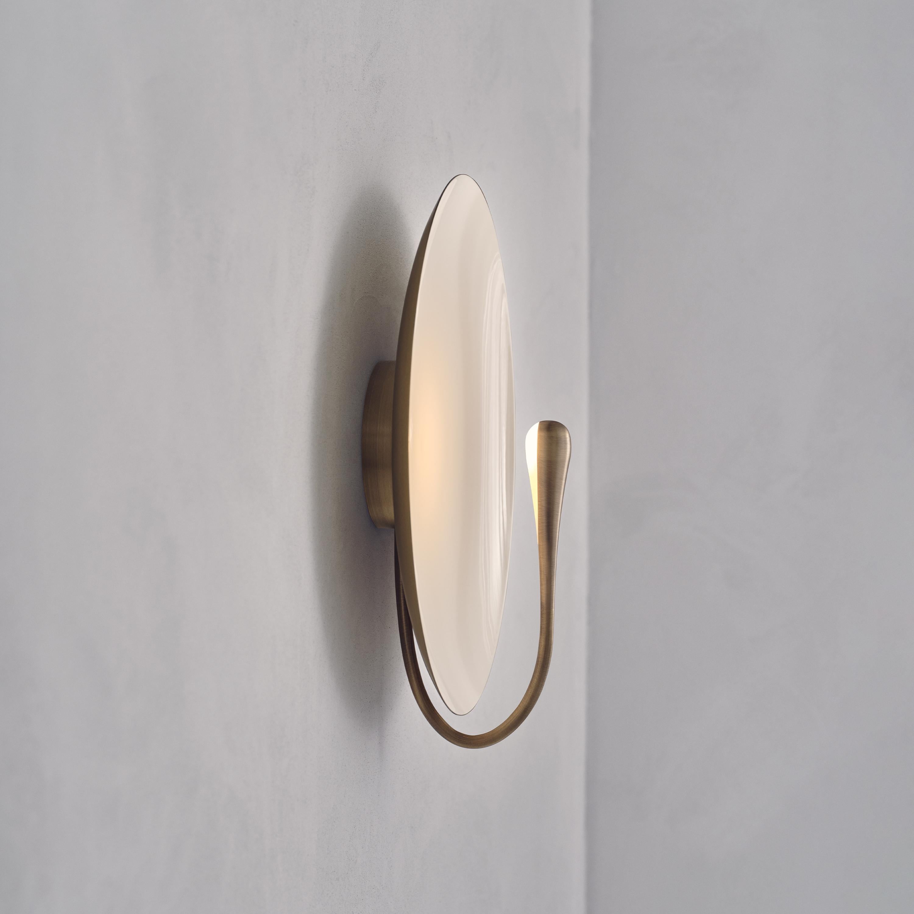 'Cosmic Purion' White Lacquered Brass Contemporary Wall Light, Sconce For Sale 1