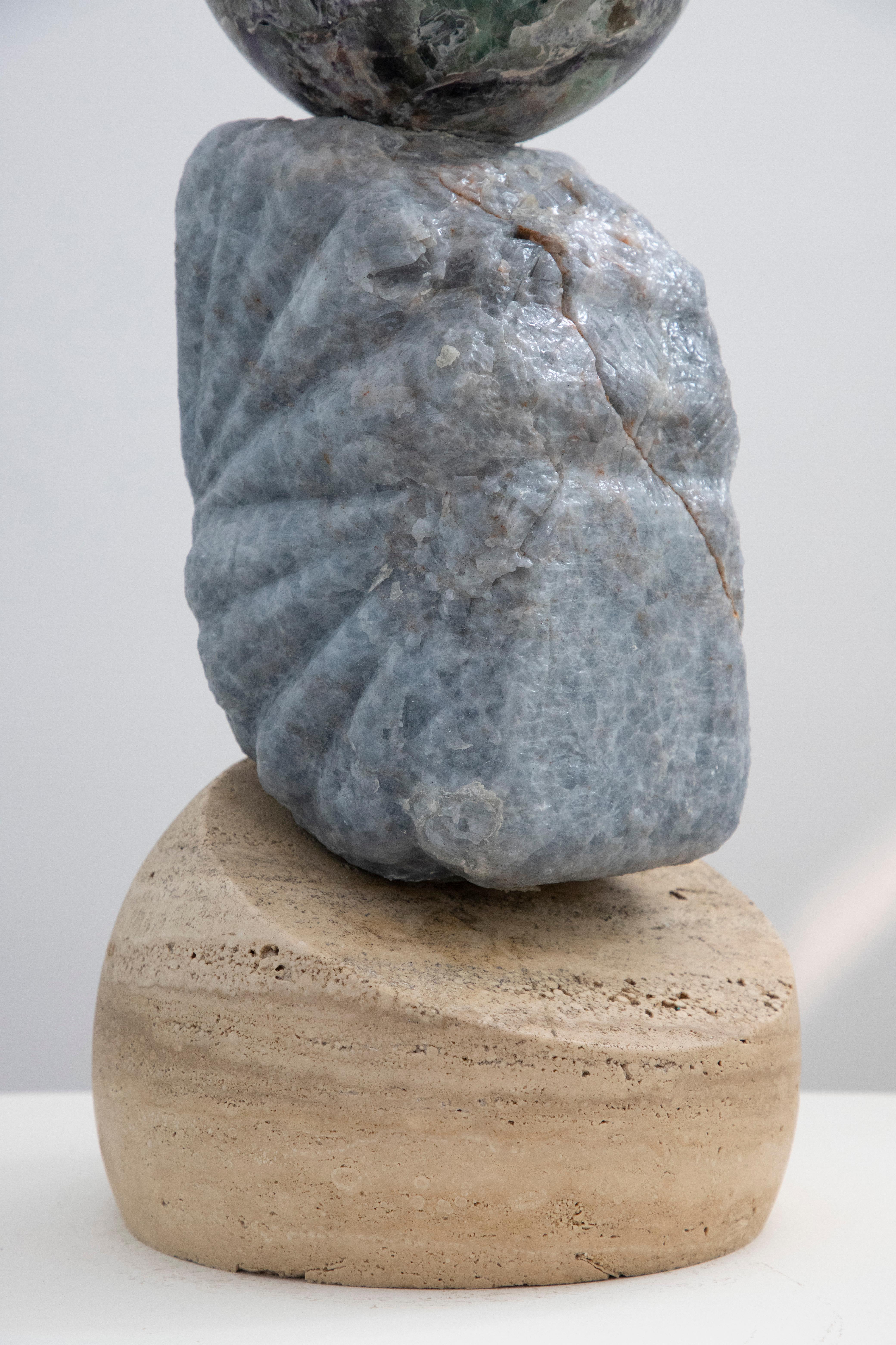 Intagliato a mano Reliquie cosmiche 11 - Sten Studio - 2025 - Unico - Totem in pietre naturali in vendita