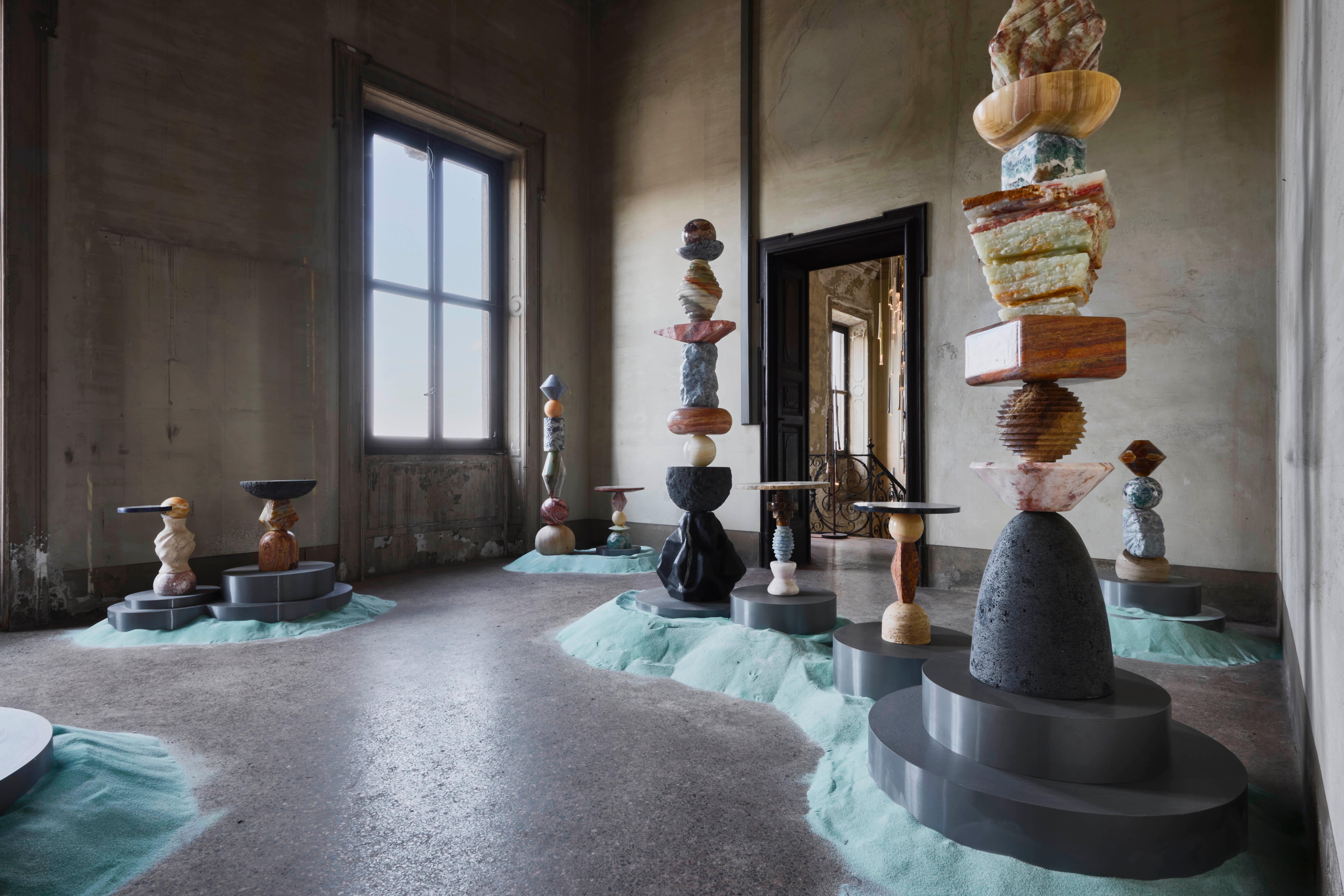 XXI secolo e contemporaneo Reliquie cosmiche 11 - Sten Studio - 2025 - Unico - Totem in pietre naturali in vendita