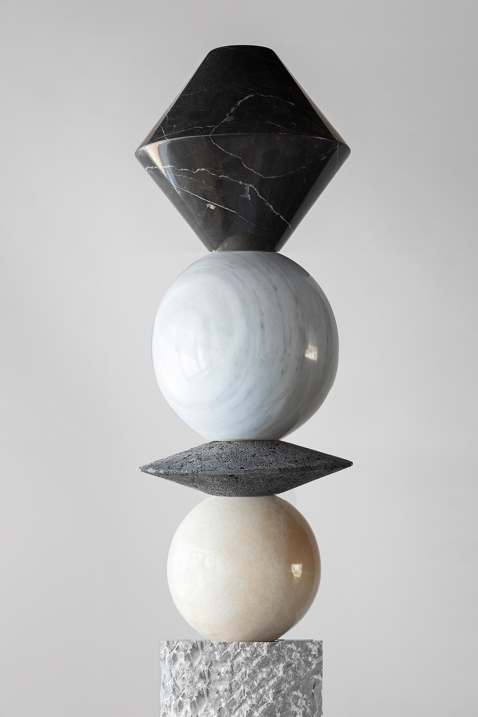 Materials: Bellagio marble, Masahua gray marble, Orizaba black marble, Santo Tomas gray marble, ice onyx, lava stone, Venetian white marble, Queretaro black marble
Indoors and outdoors
Cosmic Relics totems are limited edition of 8 + 2AP. Each