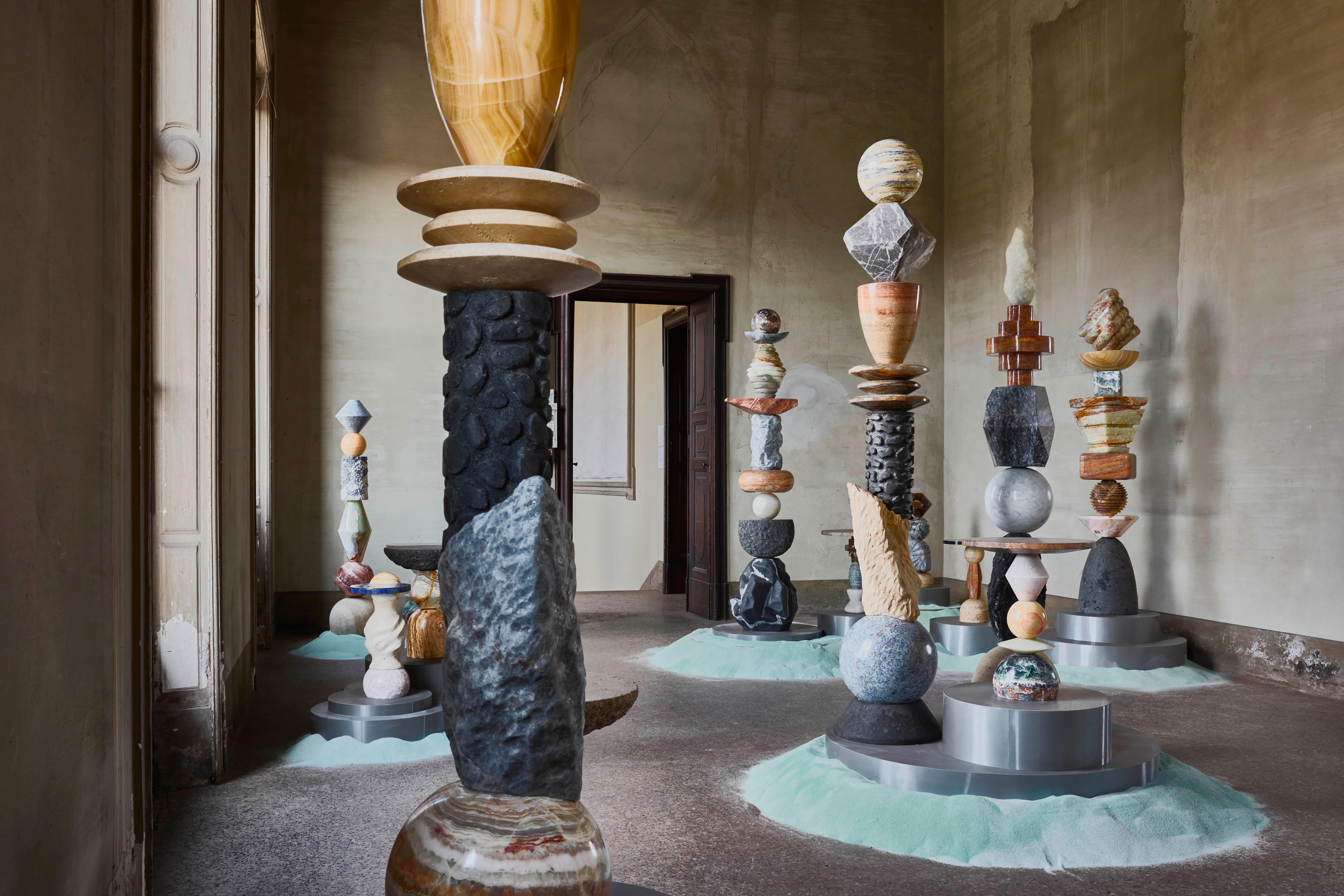 Reliquie cosmiche 5 - Sten Studio - 2025 - Unico - Totem di pietre naturali in vendita 1