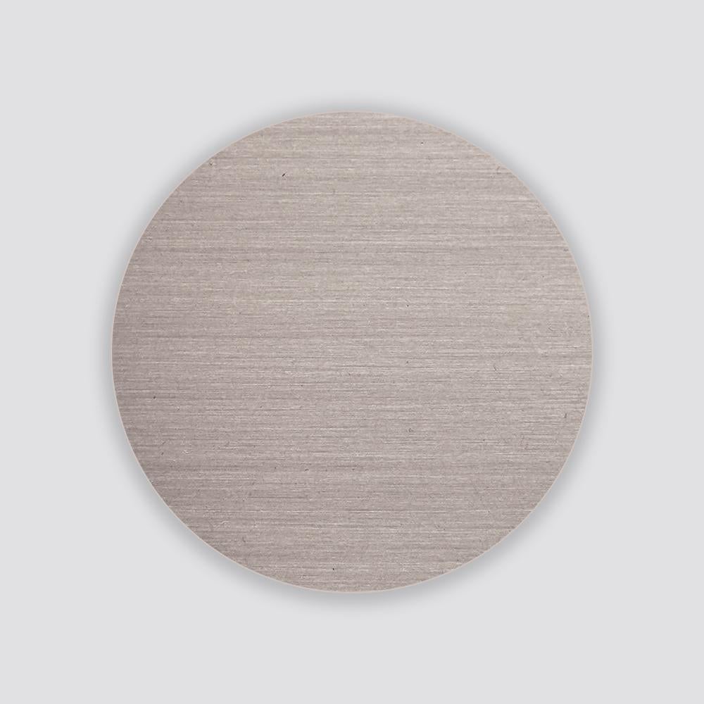 'Cosmic Seleno ' Aplique de Pared Contemporáneo de Acero Cepillado Hecho a Mano en venta 2