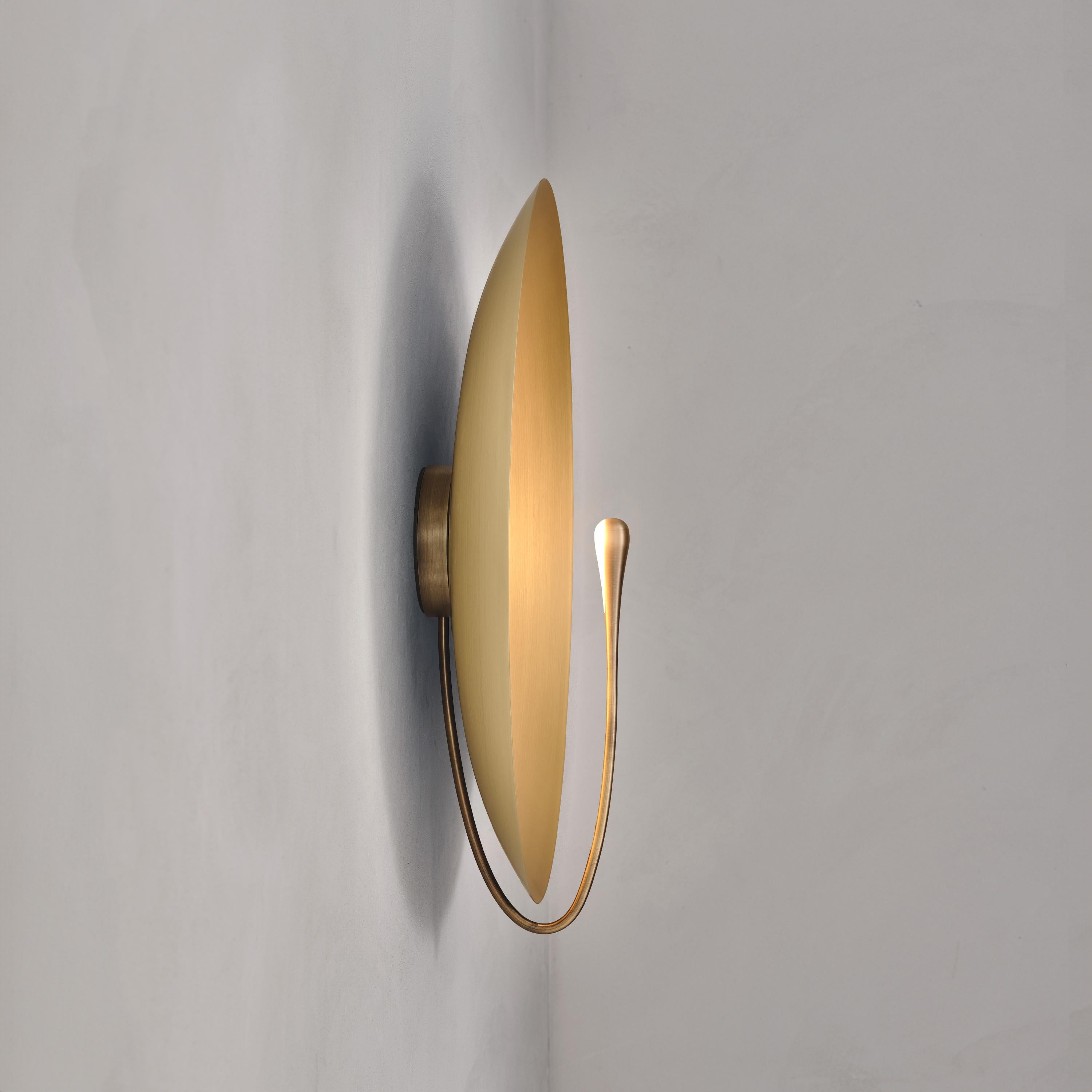 'Cosmic Sol XL' Handmade Brushed Brass Contemporary Wall Light Sconce In New Condition For Sale In London, GB