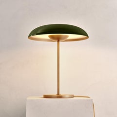 Lampada da tavolo 'Cosmic Solstice Olive', lampada da tavolo fatta a mano in ottone laccato