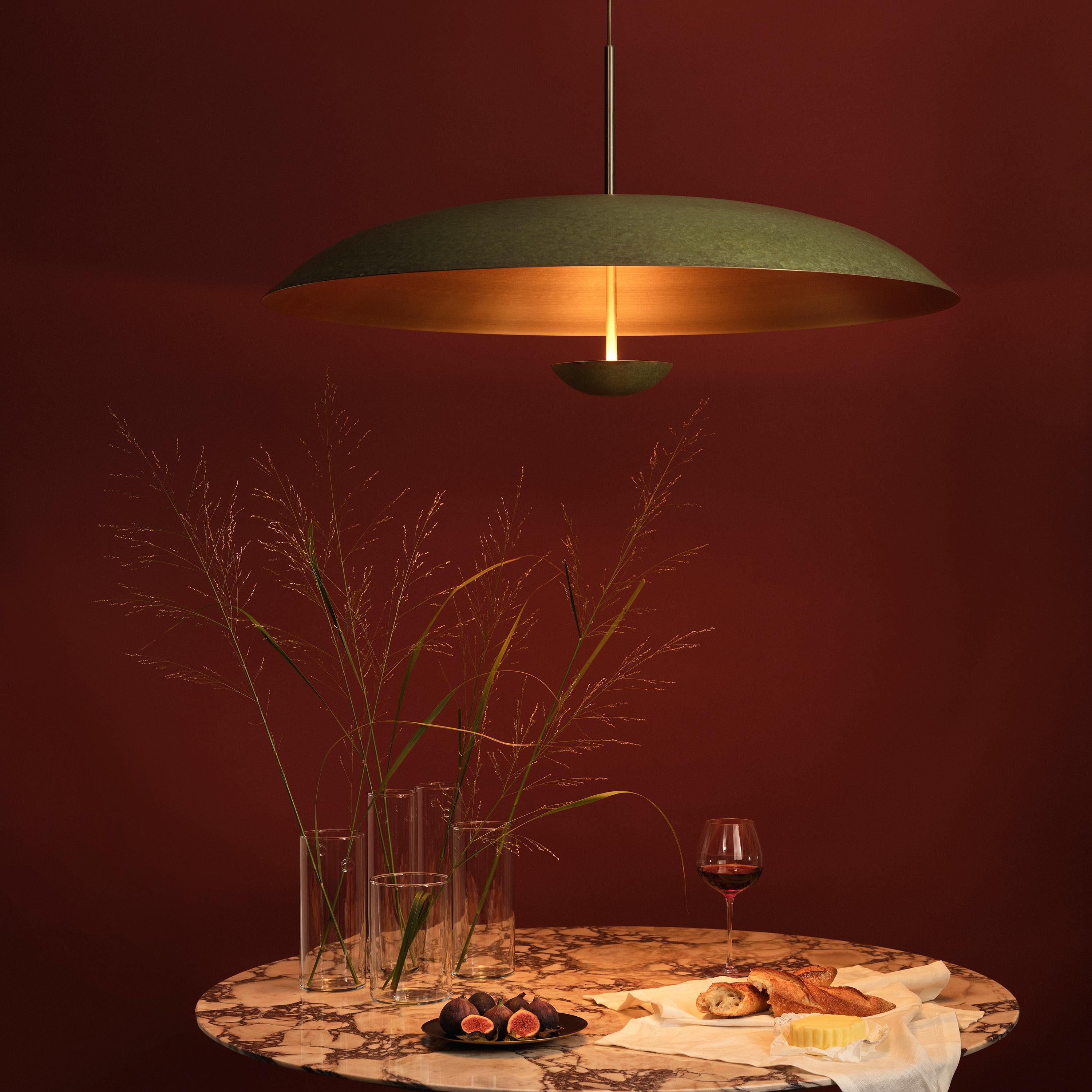 Ottone Cosmic 'Verdigris Pendant 100', plafoniera in ottone patinato realizzata a mano in vendita