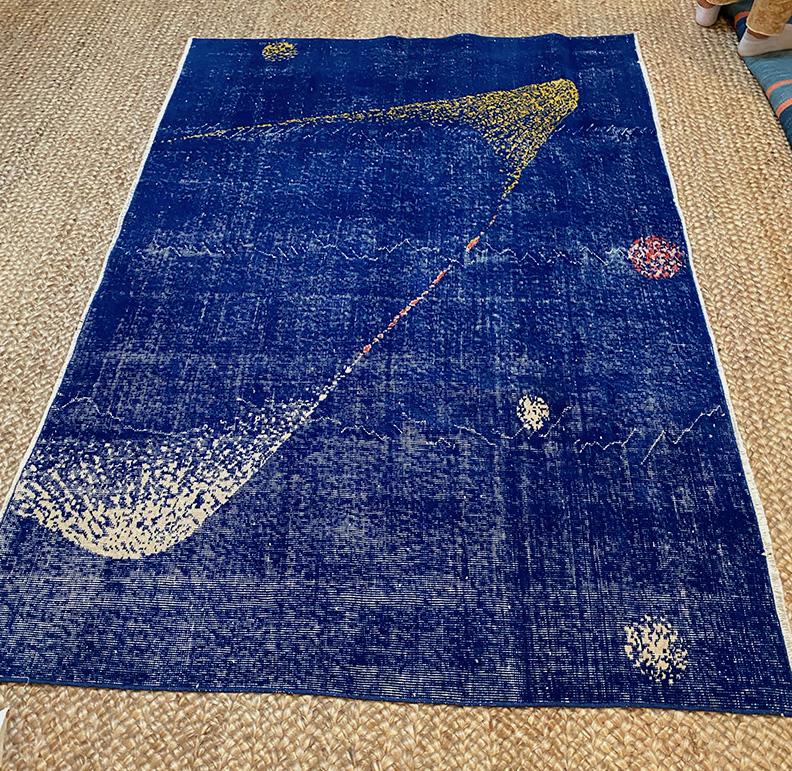 Cosmic Vintage Blue Rug 4’10” x 7′ In Good Condition For Sale In Sag Harbor, NY