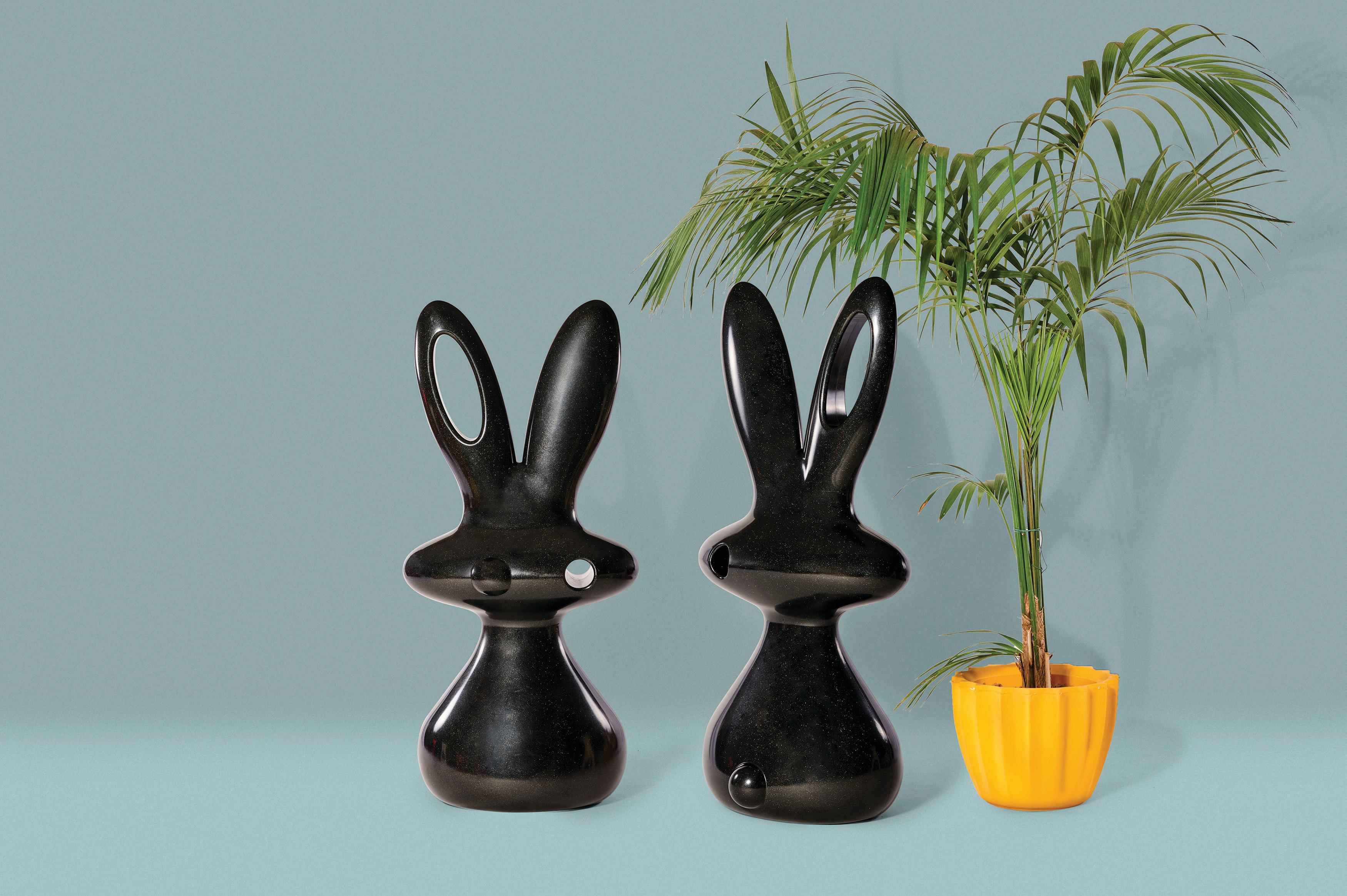 Escultura Cosmo Bunny Gris Paloma de Aki Kuroda Posmoderno en venta