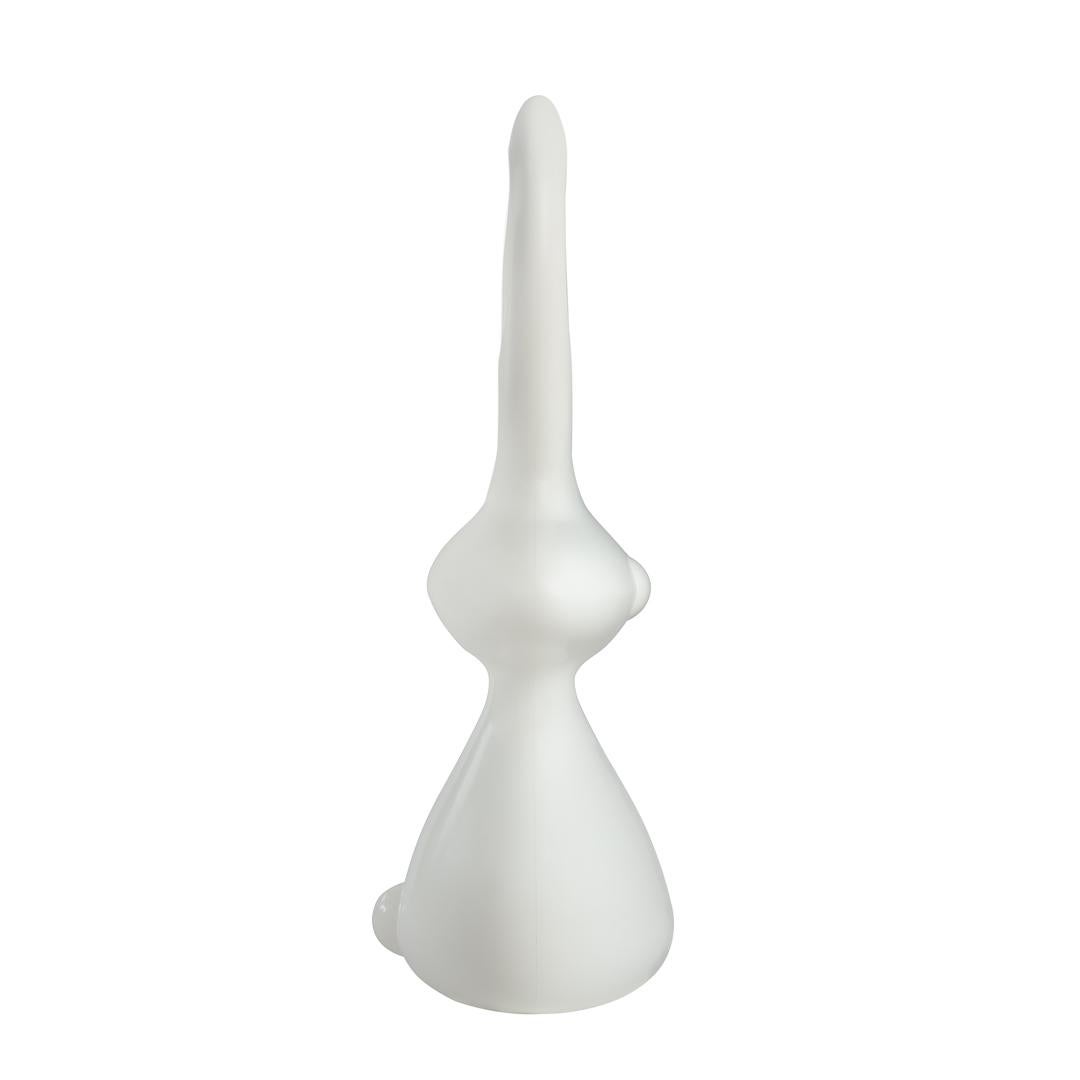 Escultura Cosmo Bunny Gris Paloma de Aki Kuroda en Nuevo estado para la venta en Geneve, CH