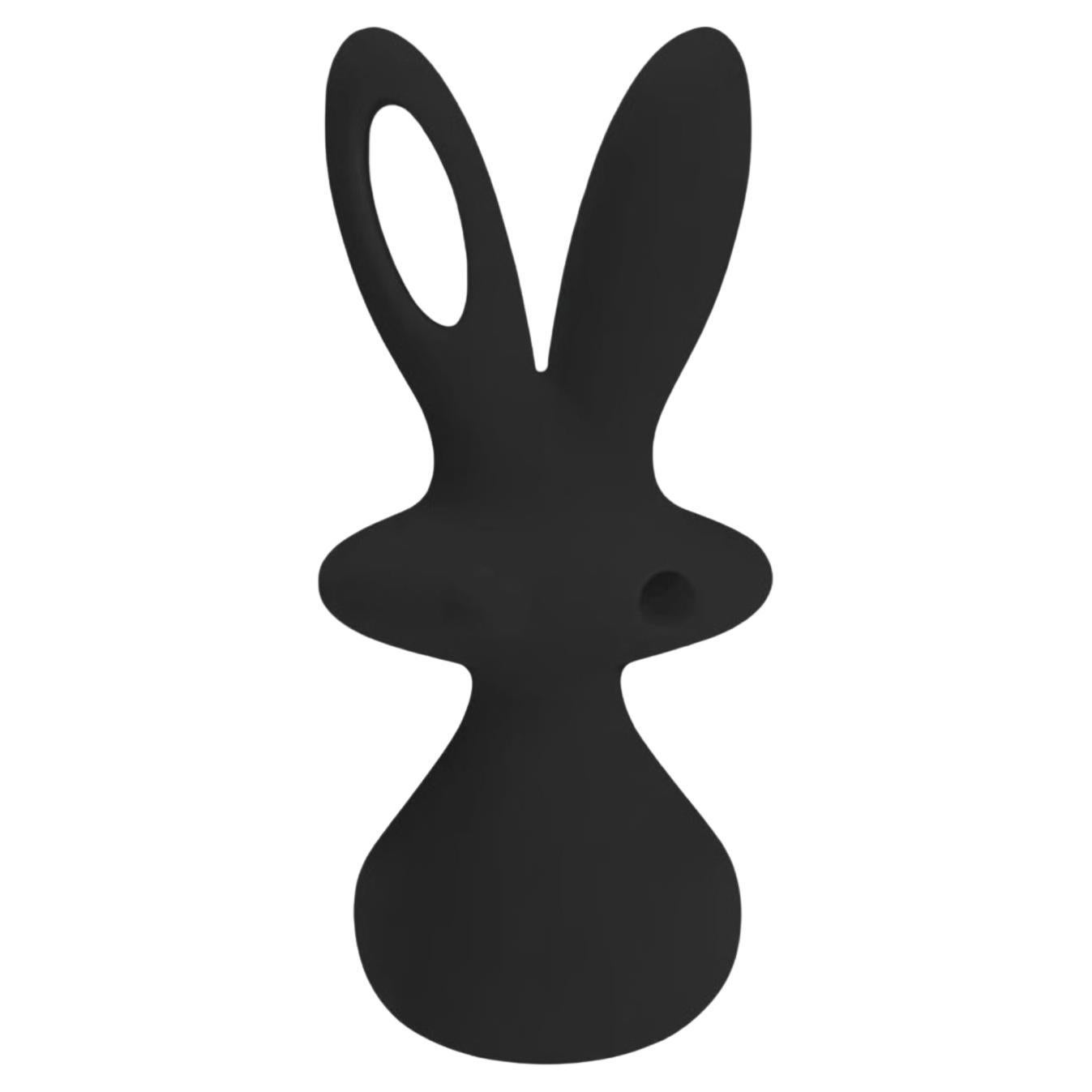 Escultura Cosmo Bunny Negro Azabache de Aki Kuroda en venta