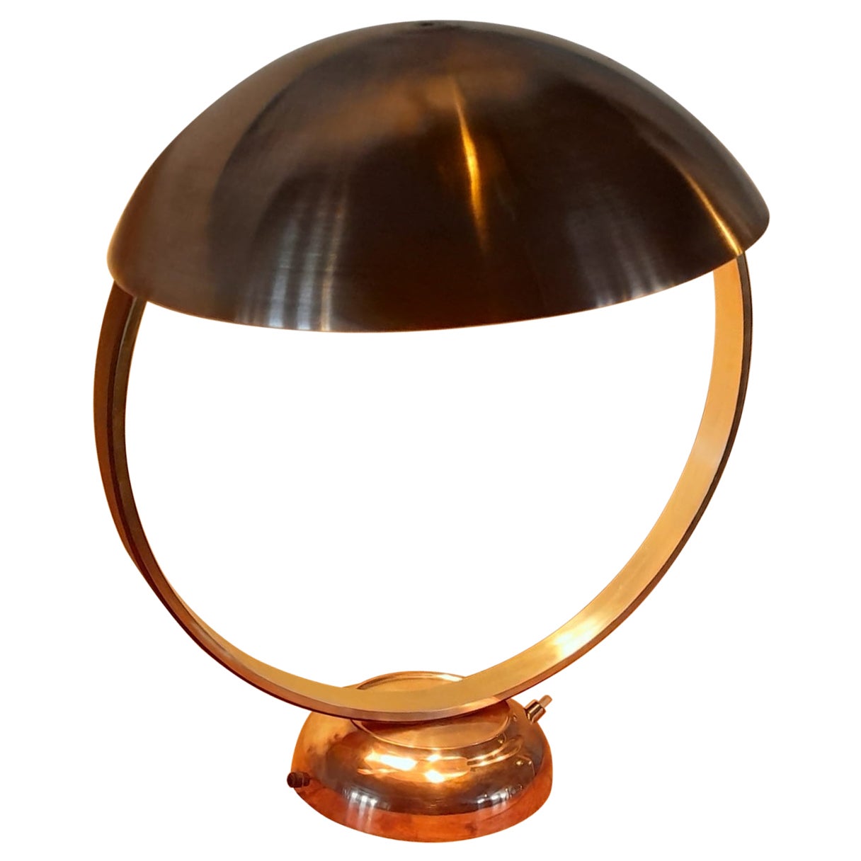 Lampe de bureau contemporaine Cosmos en laiton et bois, lampe LED en vente