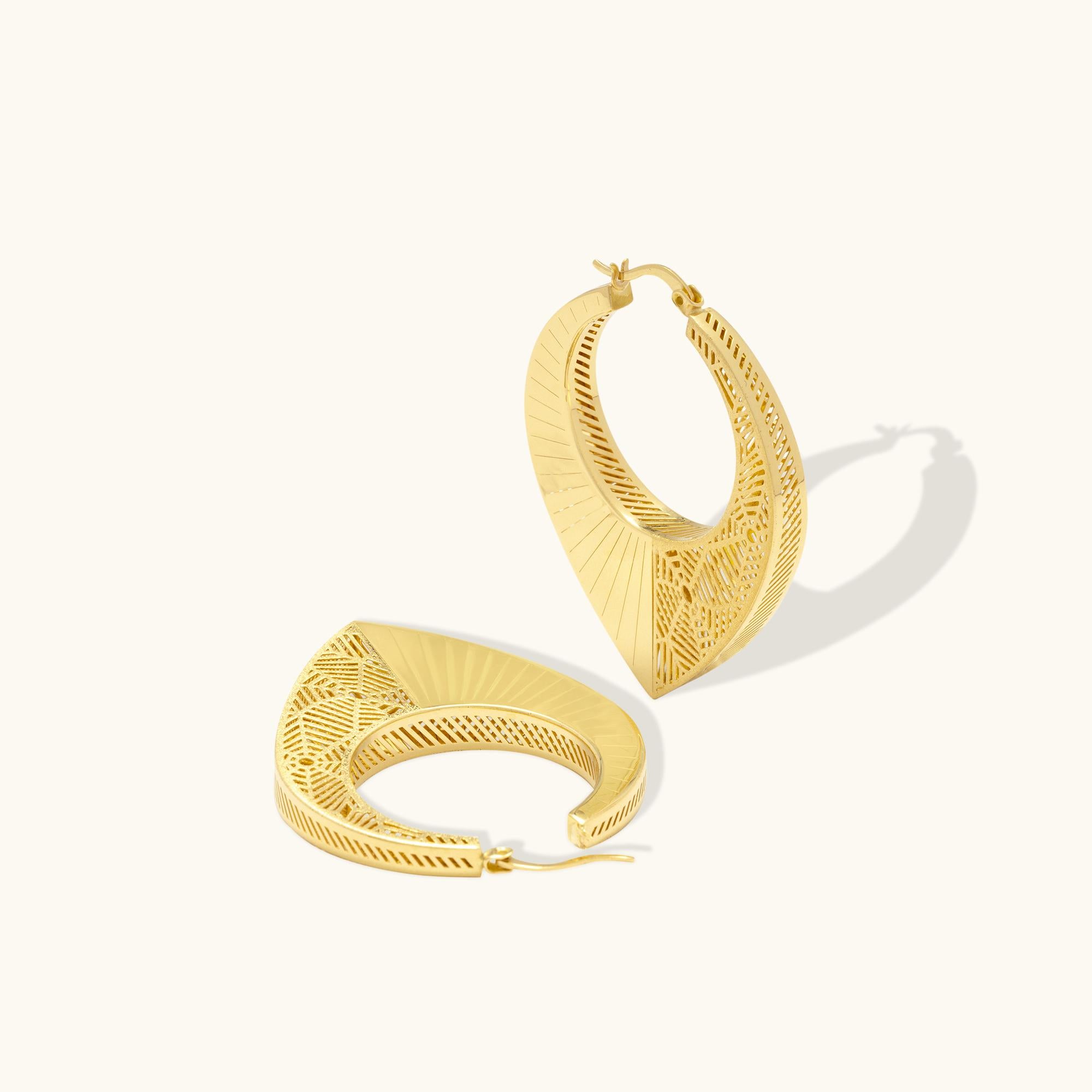 Moderne Grandes boucles d'oreilles Cosmos en or massif 18K, design géométrique filigrané fait à la main en vente