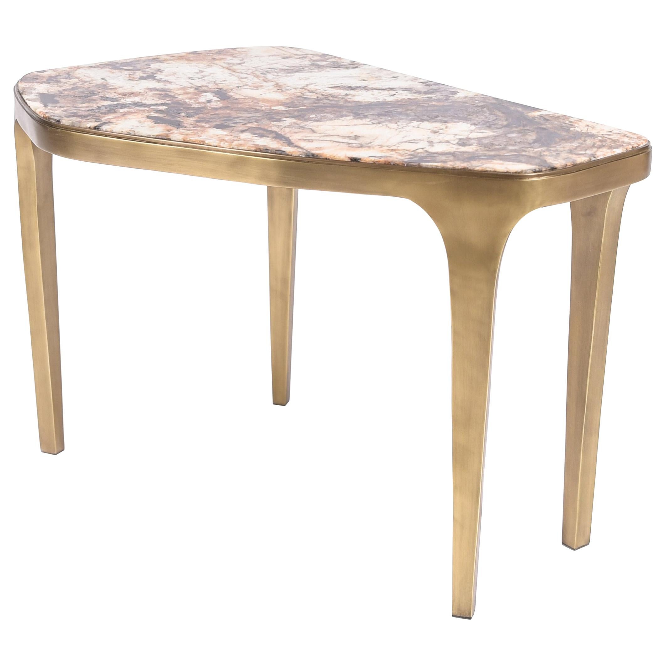 Table basse gigogne Cosmos en pierre de Hwana et laiton bronze-patina de R&Y Augousti en vente