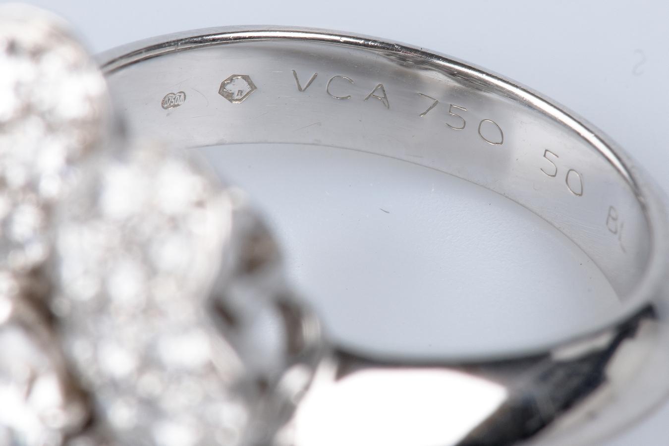 Cosmos ring by Van Cleef & Arpels with 53 diamonds  For Sale 7
