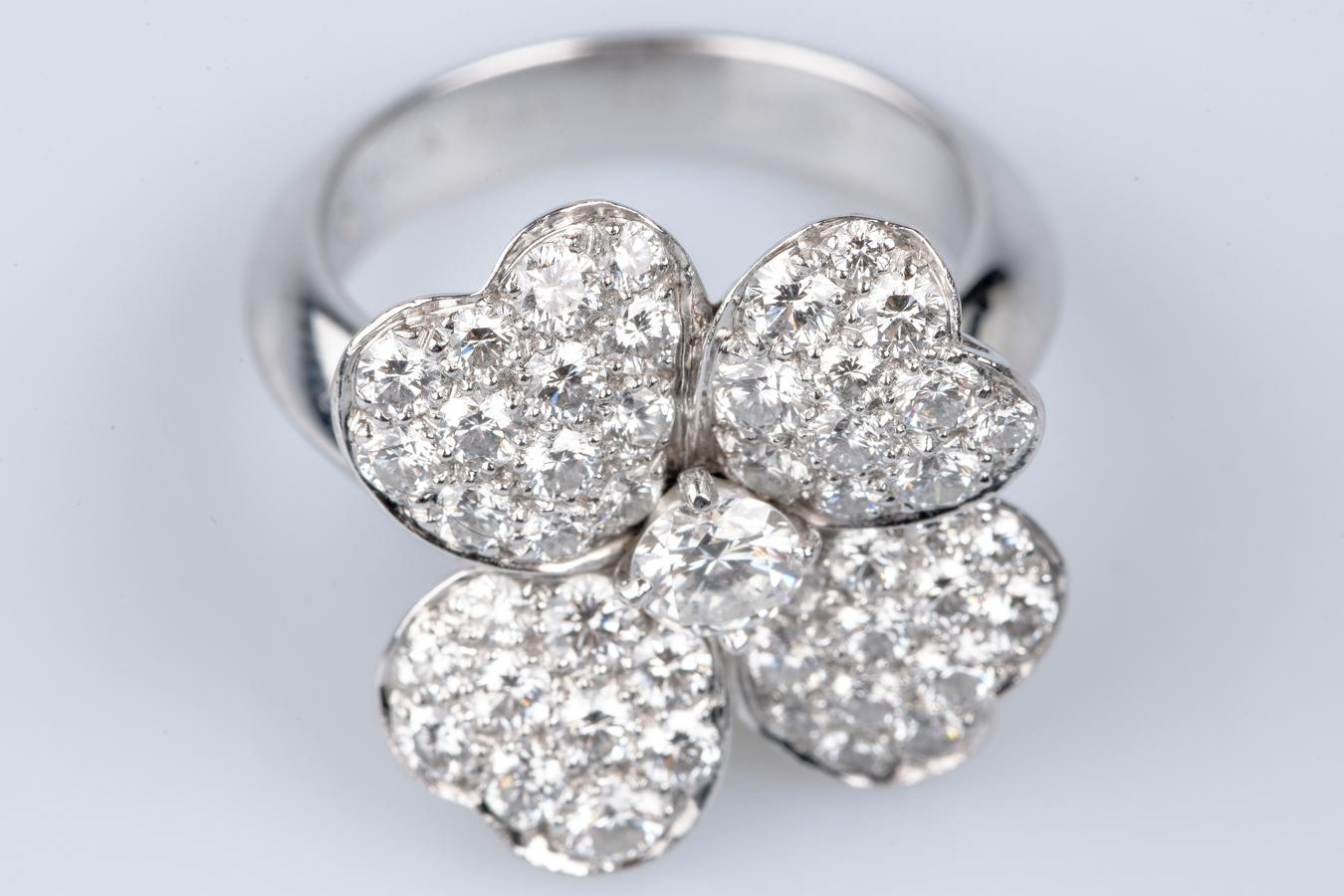 Cosmos-Ring von Van Cleef & Arpels mit 53 Diamanten  im Angebot 14