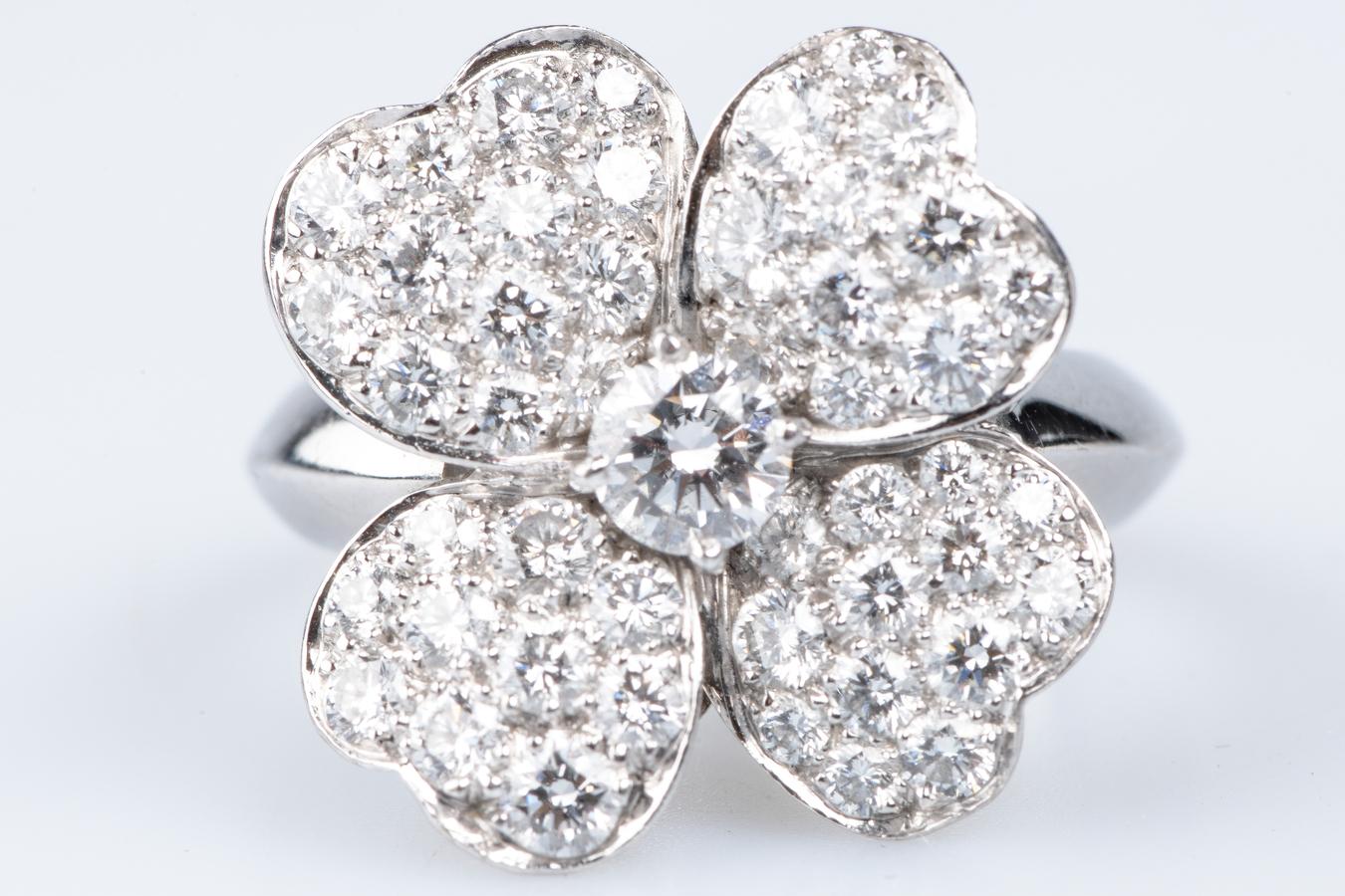 Cosmos ring by Van Cleef & Arpels with 53 diamonds  For Sale 15