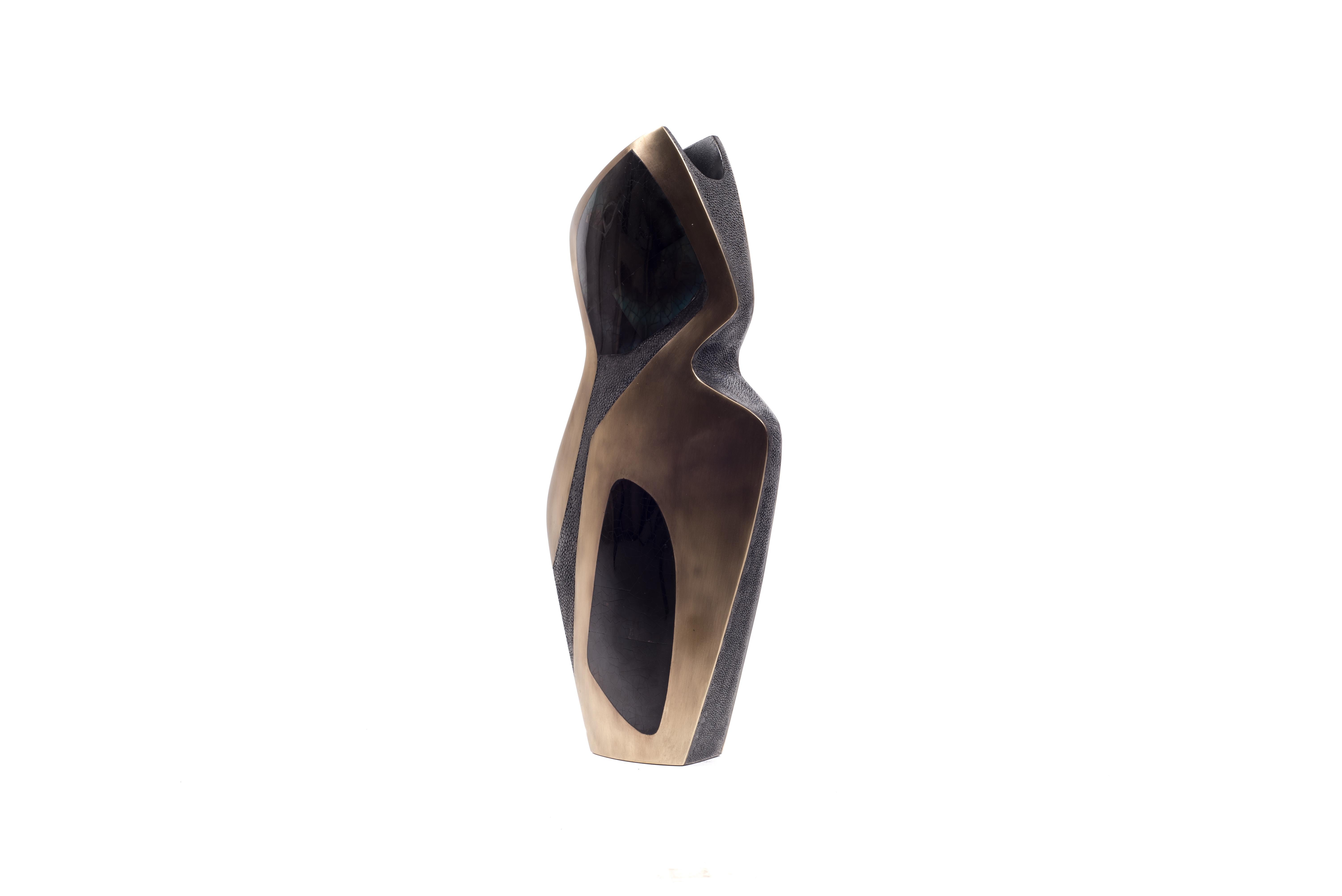 Cosmos-Vase aus Chagrinleder, Perlmutt und Bronze-Patina-Messing von R&Y Augousti im Angebot 3