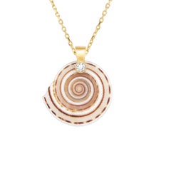 Costa Brava Shell Pendant with Natural Diamond