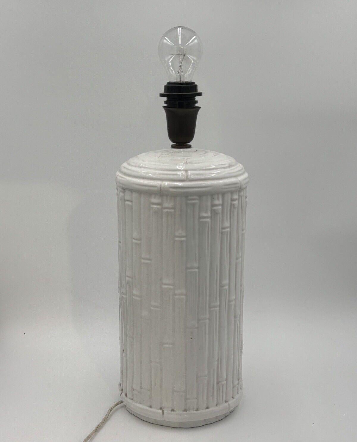 Costa Ceramic Bamboo Table Lamp Design 1970's Modern.

Entirely ceramic in white color, bamboo effect.

Signed at the base

The item is in good conservative condition, there are no major cosmetic or structural defects to report , only slight and