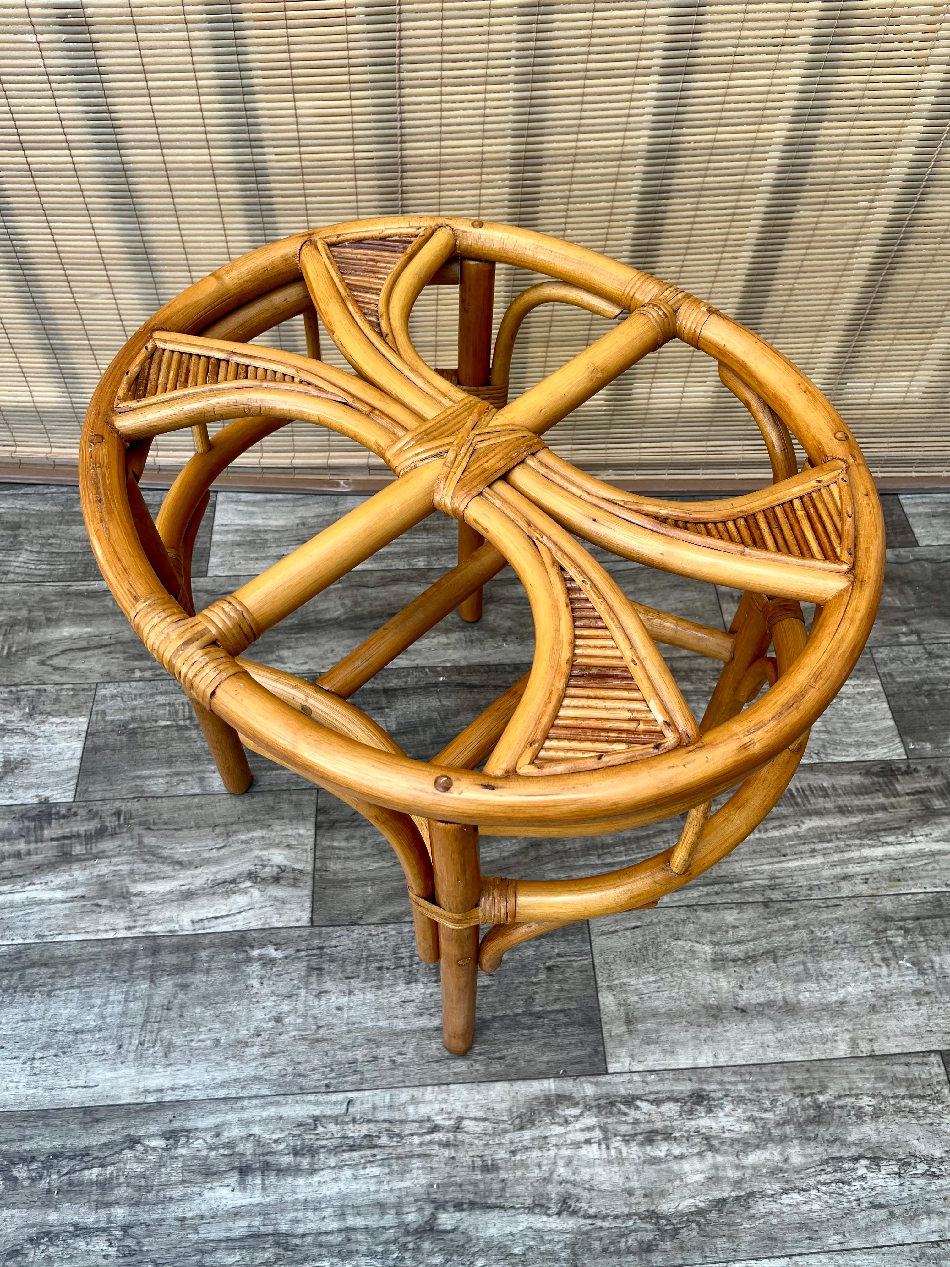 Costal Style/ Bohemian Split Bamboo and Rattan Boho Side Table. Circa 1980s For Sale 6
