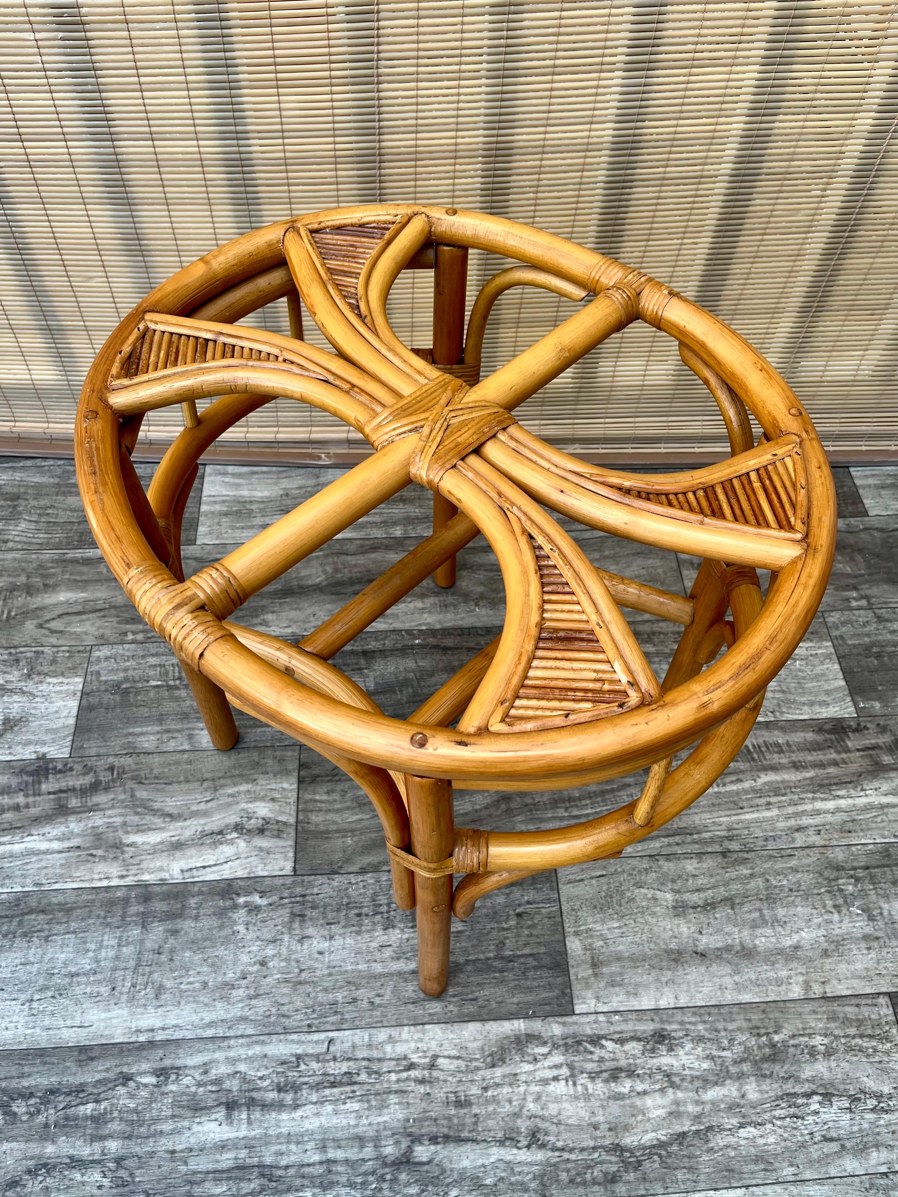 Costal Style/ Bohemian Split Bamboo and Rattan Boho Side Table. Circa 1980s For Sale 5