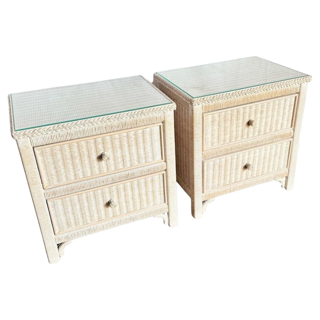 Tables de nuit en osier blanc lavé Henry Link par Henry Link - La paire