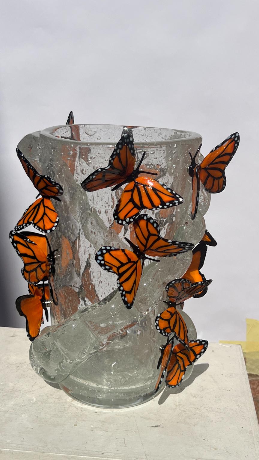 Costantini Diego Modern Crystal Pulegoso Made Murano Glass Vase with Butterflies For Sale 2