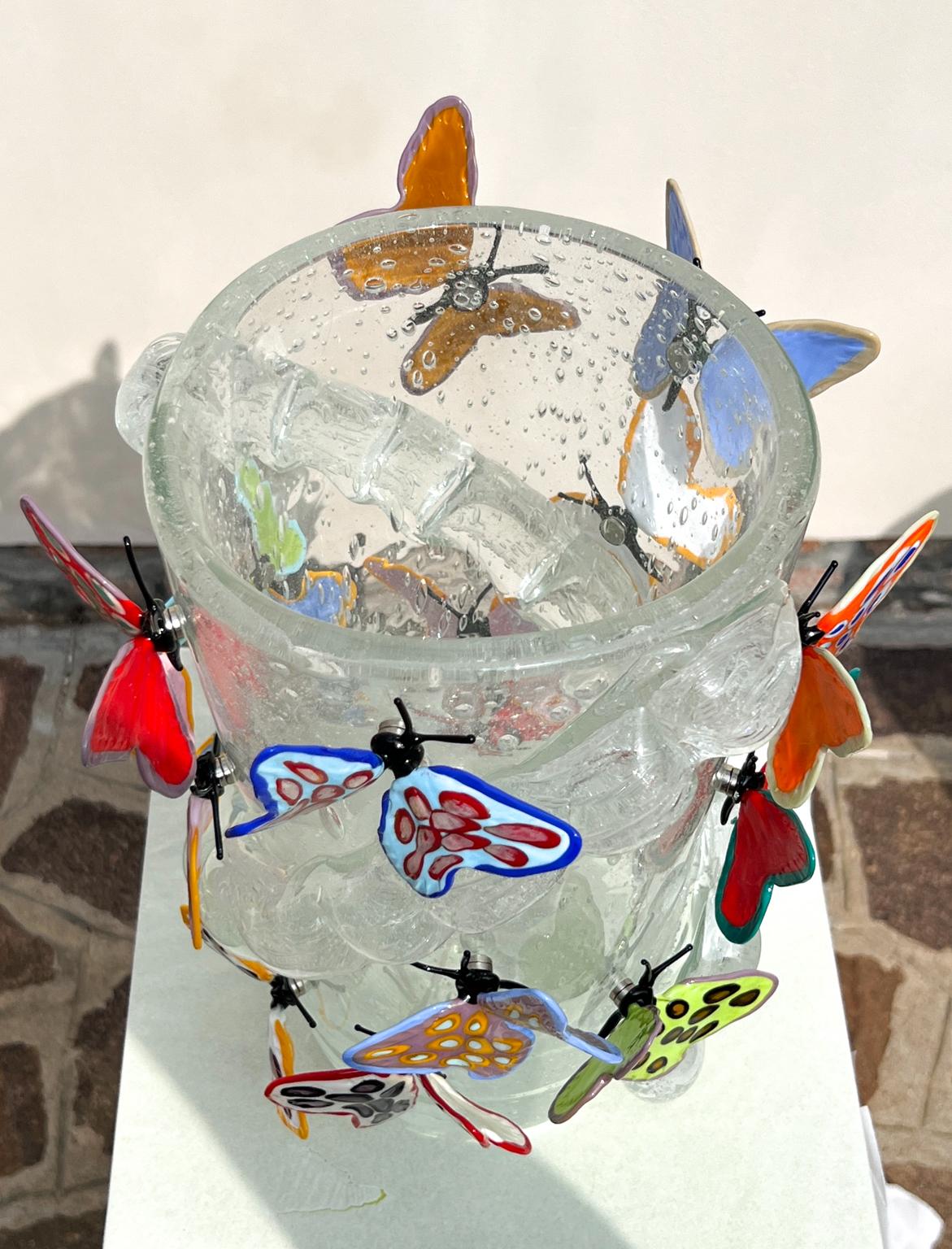 Costantini Diego Modern Kristall Pulegoso Made Murano Glass Vase mit Schmetterlingen im Angebot 4