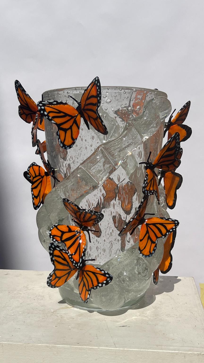 Costantini Diego Modern Crystal Pulegoso Made Murano Glass Vase with Butterflies For Sale 3