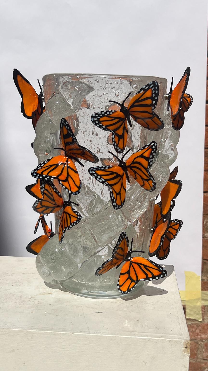 Costantini Diego Modern Crystal Pulegoso Made Murano Glass Vase with Butterflies For Sale 4