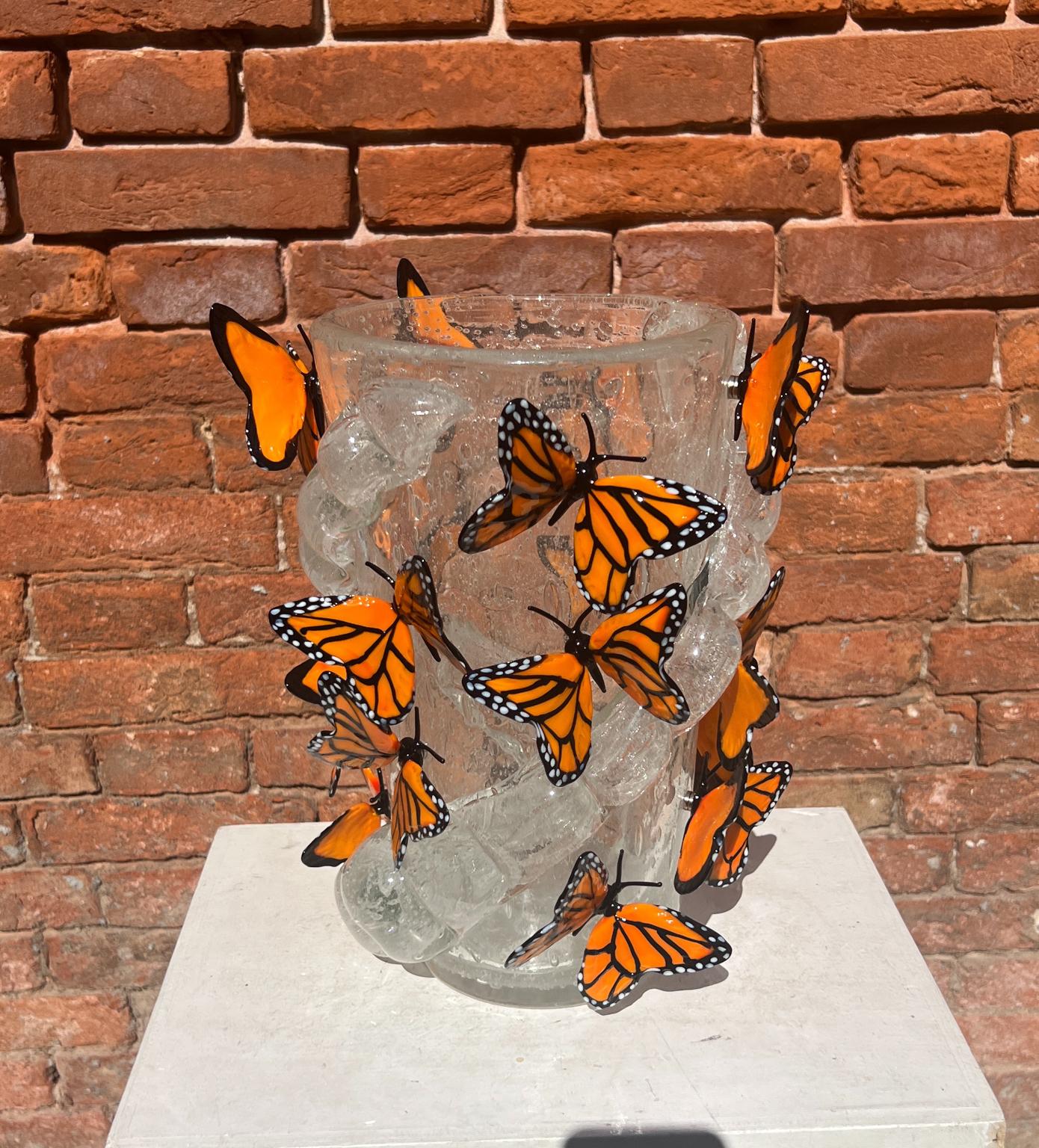 Costantini Diego Modern Crystal Pulegoso Made Murano Glass Vase with Butterflies For Sale 7