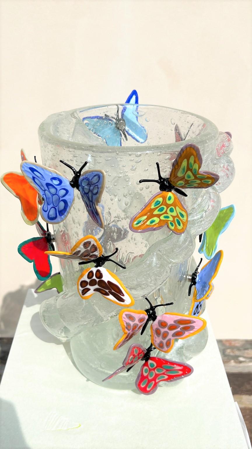 Costantini Diego Modern Crystal Pulegoso Made Murano Glass Vase with Butterflies For Sale 10