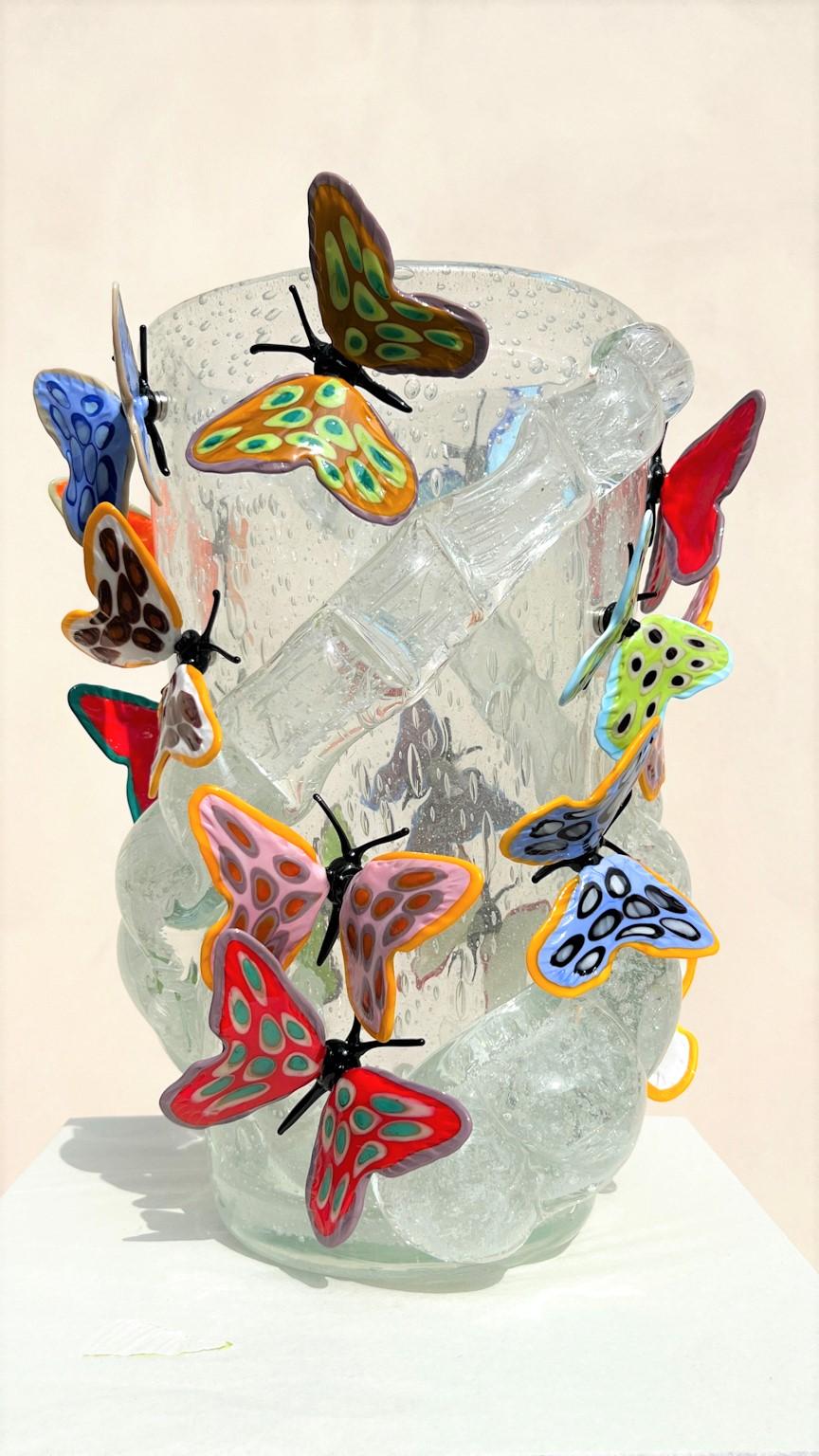 Costantini Diego Modern Crystal Pulegoso Made Murano Glass Vase with Butterflies For Sale 11