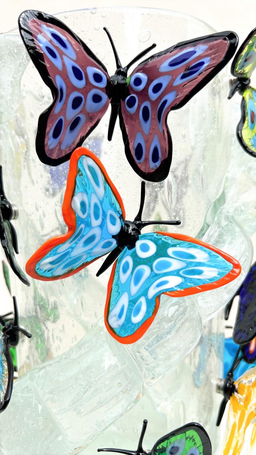 Fait main Costantini Diego Modern Crystal Pulegoso Made Murano Glass Vase avec papillons en vente