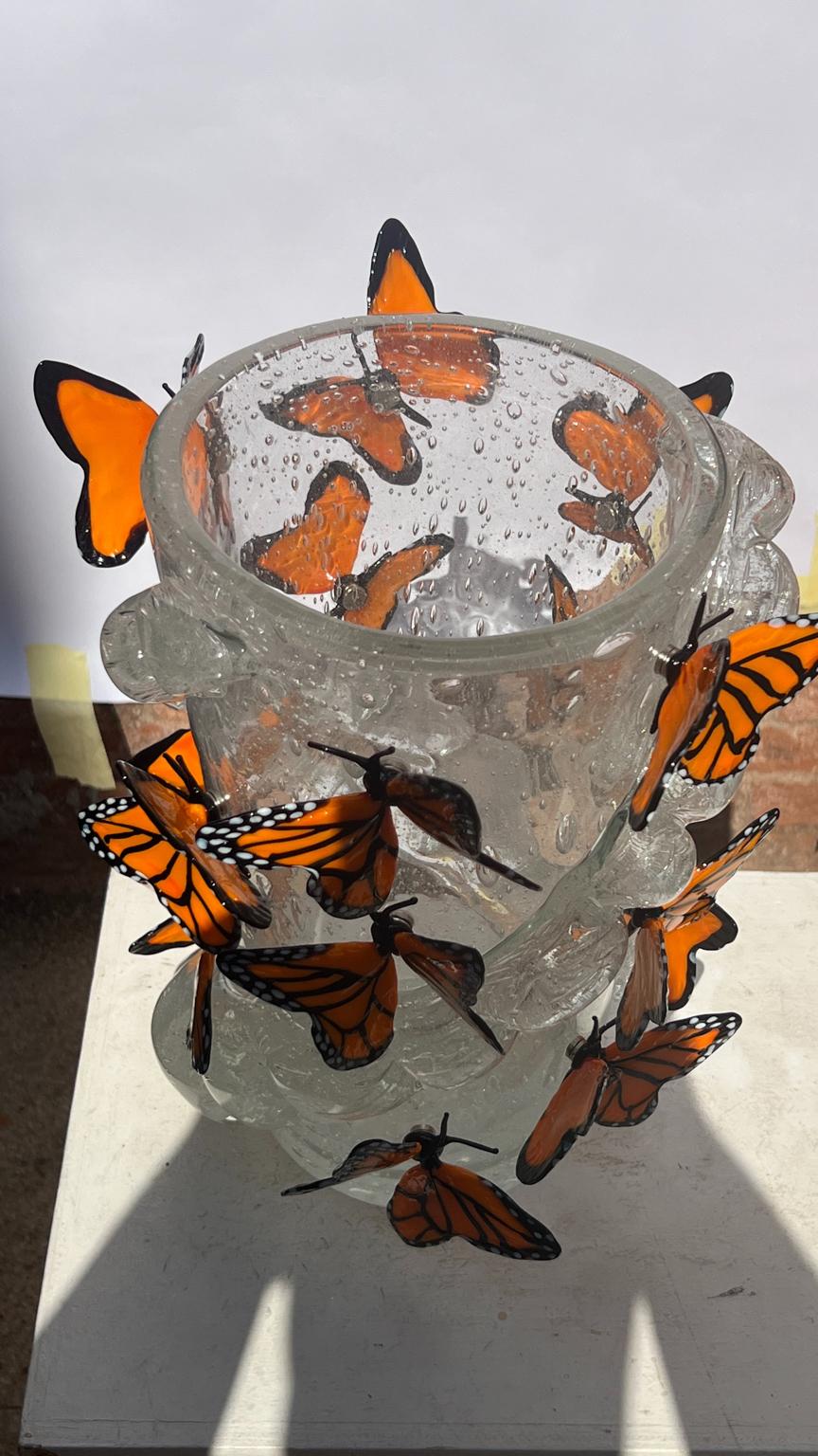 Hand-Crafted Costantini Diego Modern Crystal Pulegoso Made Murano Glass Vase with Butterflies For Sale