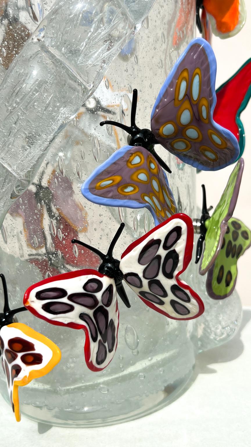 Costantini Diego Modern Kristall Pulegoso Made Murano Glass Vase mit Schmetterlingen im Angebot 1