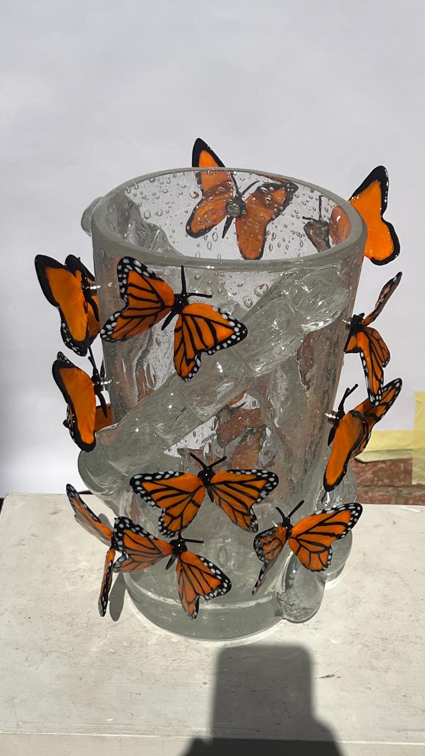 Art Glass Costantini Diego Modern Crystal Pulegoso Made Murano Glass Vase with Butterflies For Sale