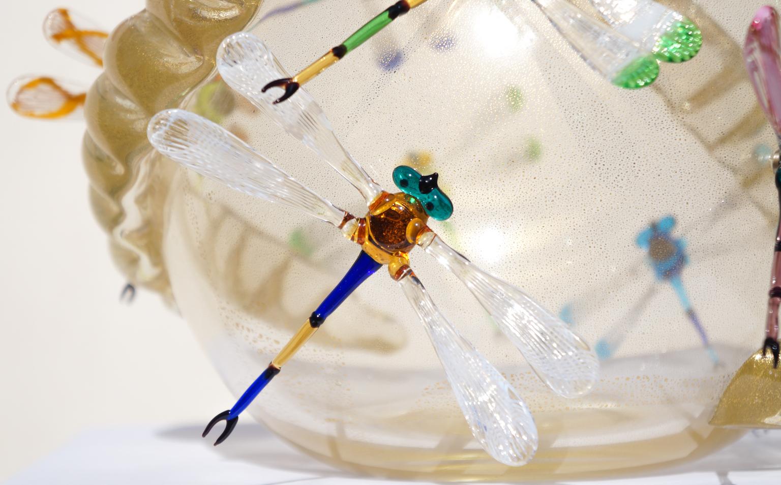 Costantini Diego Vaso moderno in oro vero di Murano con libellule, 2022 in vendita 4