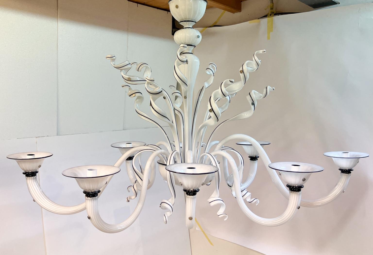 Costantini Diego Modern White Made Murano Glass Chandelier with Butterflies For Sale 11