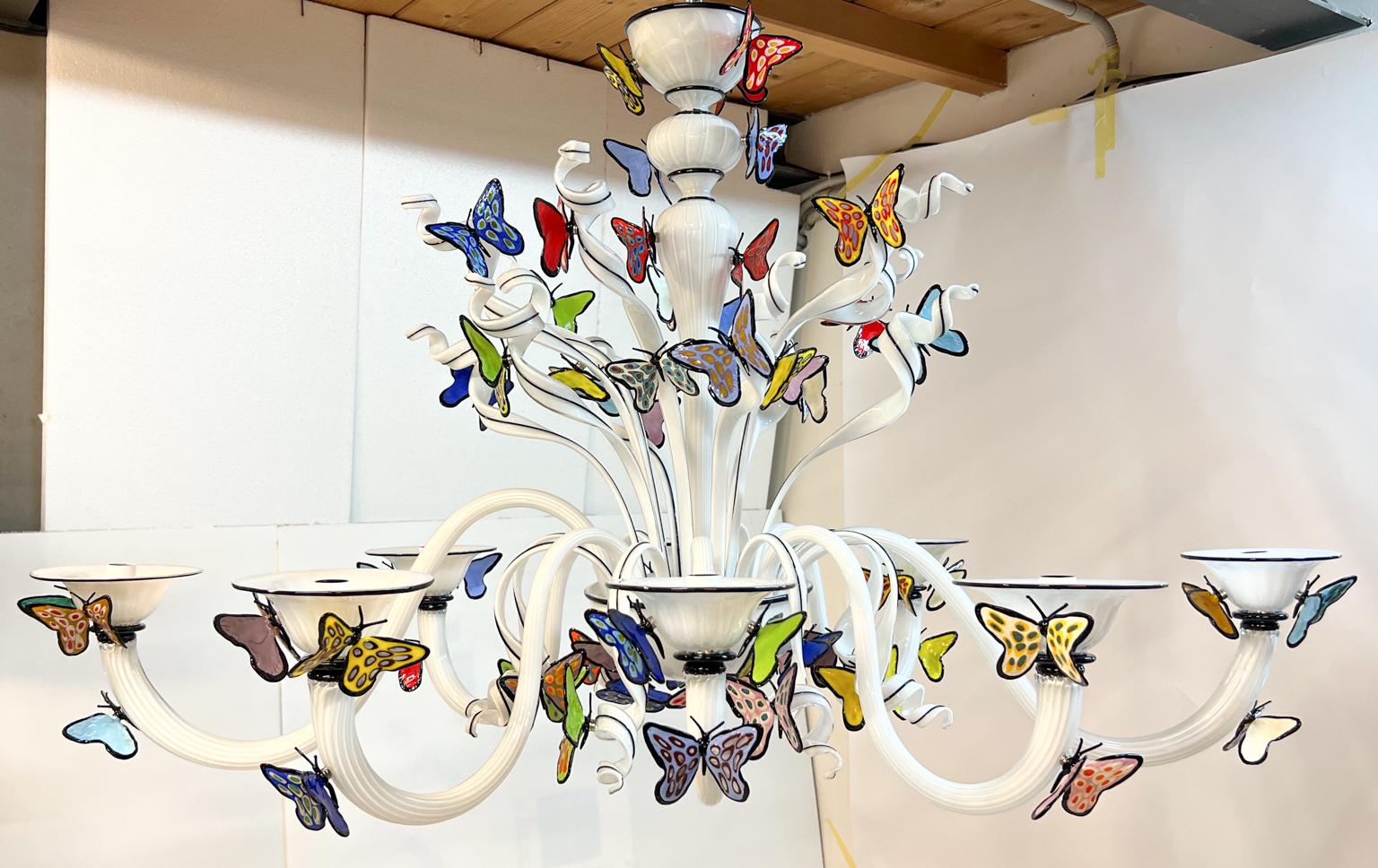 italien Costantini Chandelier moderne en verre de Murano Made Murano Glass avec papillons, Diego Modernity en vente