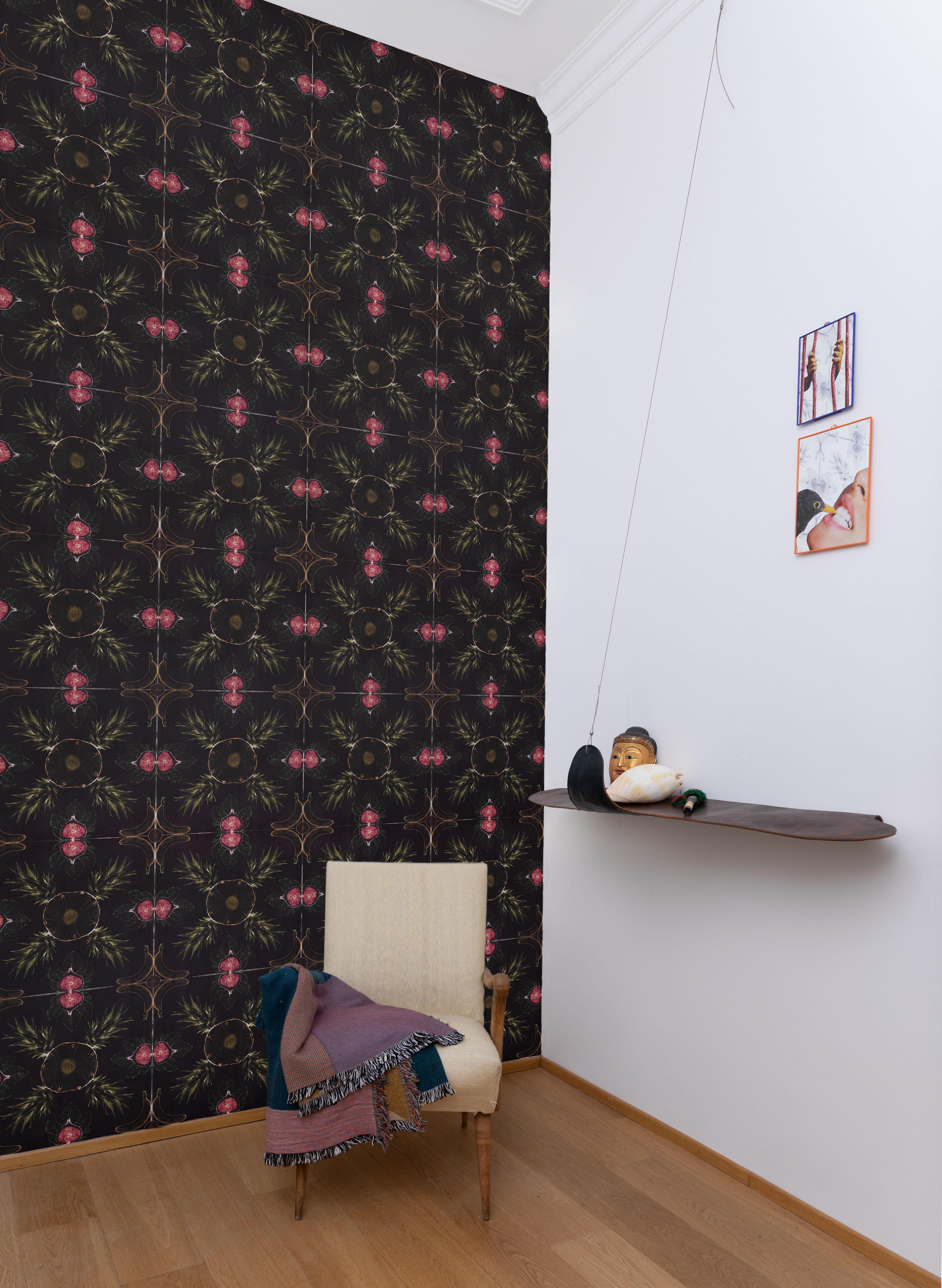 NIVA verschönert die Wände Ihres Hauses mit der Natur. Eine Tapetenkollektion, die von traditionellen künstlerischen Techniken inspiriert ist. Flamingo ist von der Acryl-Temperamalerei inspiriert, während die tropischen Früchte der Serie Costa Rica