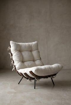 Sillón «Costela», de Carlo Hauner and Martin Eisler, de madera y acero