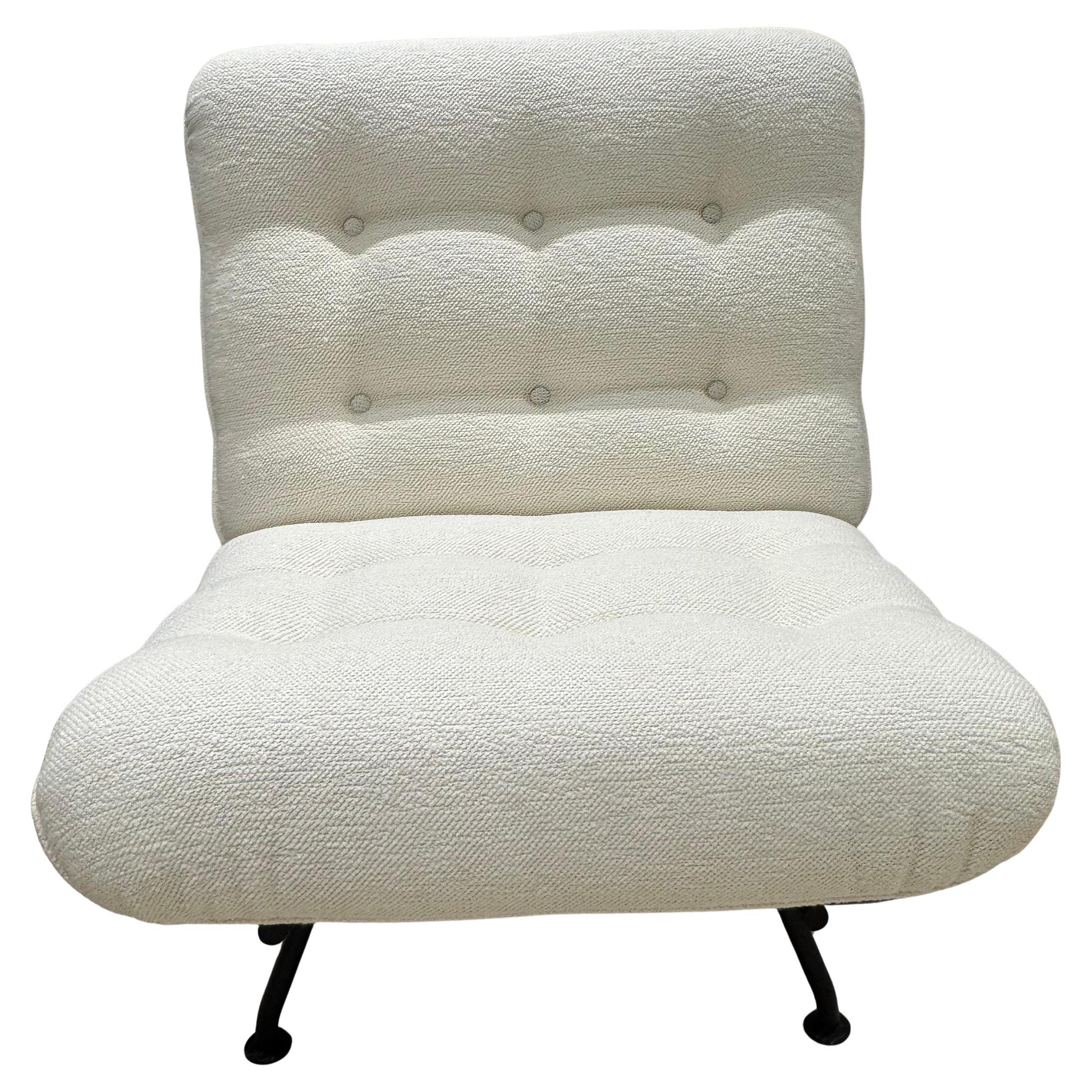 The Costela armchair, designed by Martin Eisler, is a refined expression of timeless elegance and functional art. Its sculptural form, gentle curves, and thoughtful proportions transform seating into an immersive sensory experience, combining visual